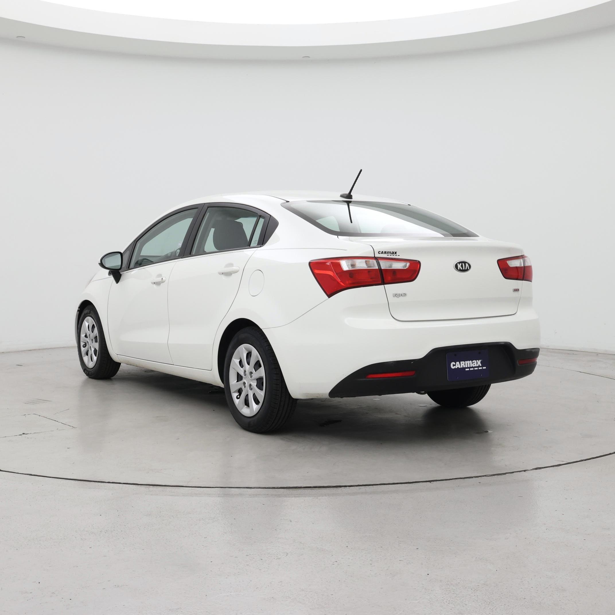 Thumbnail: 2015 Kia Rio - 2
