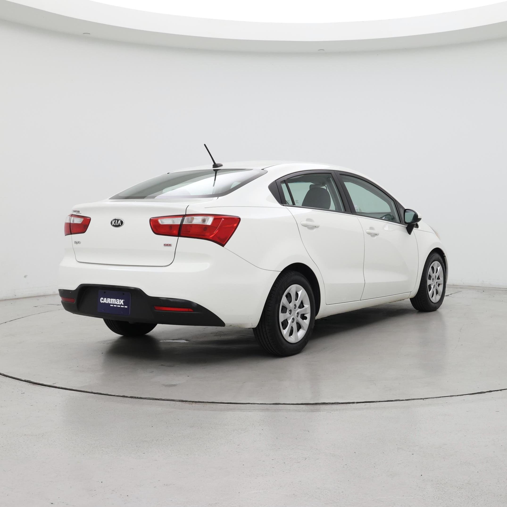 Thumbnail: 2015 Kia Rio - 8