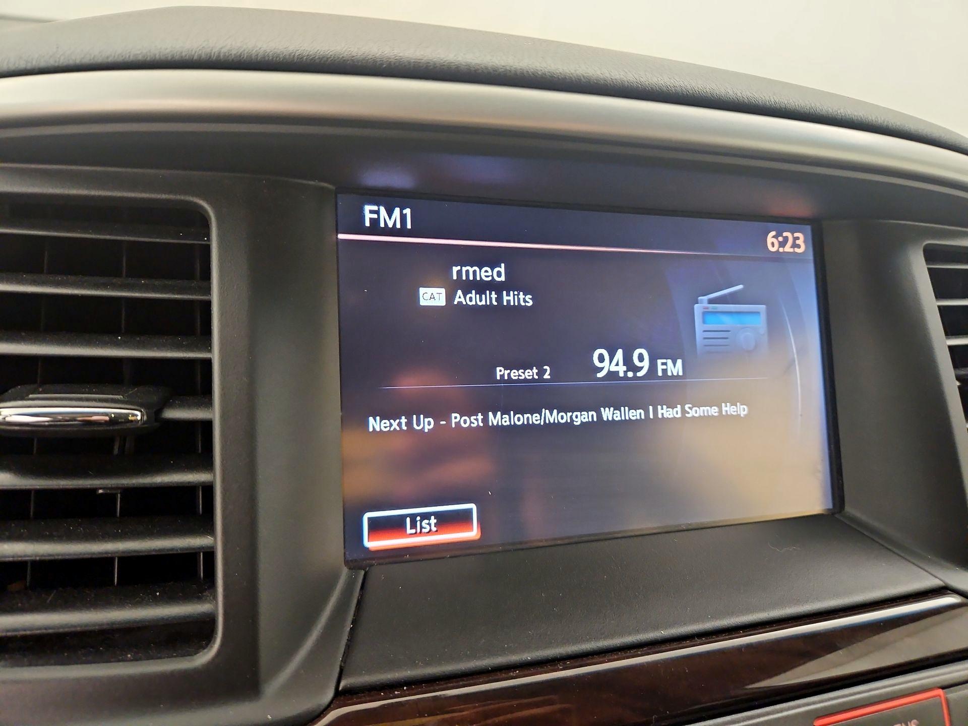 Thumbnail: 2016 Nissan Pathfinder - 16