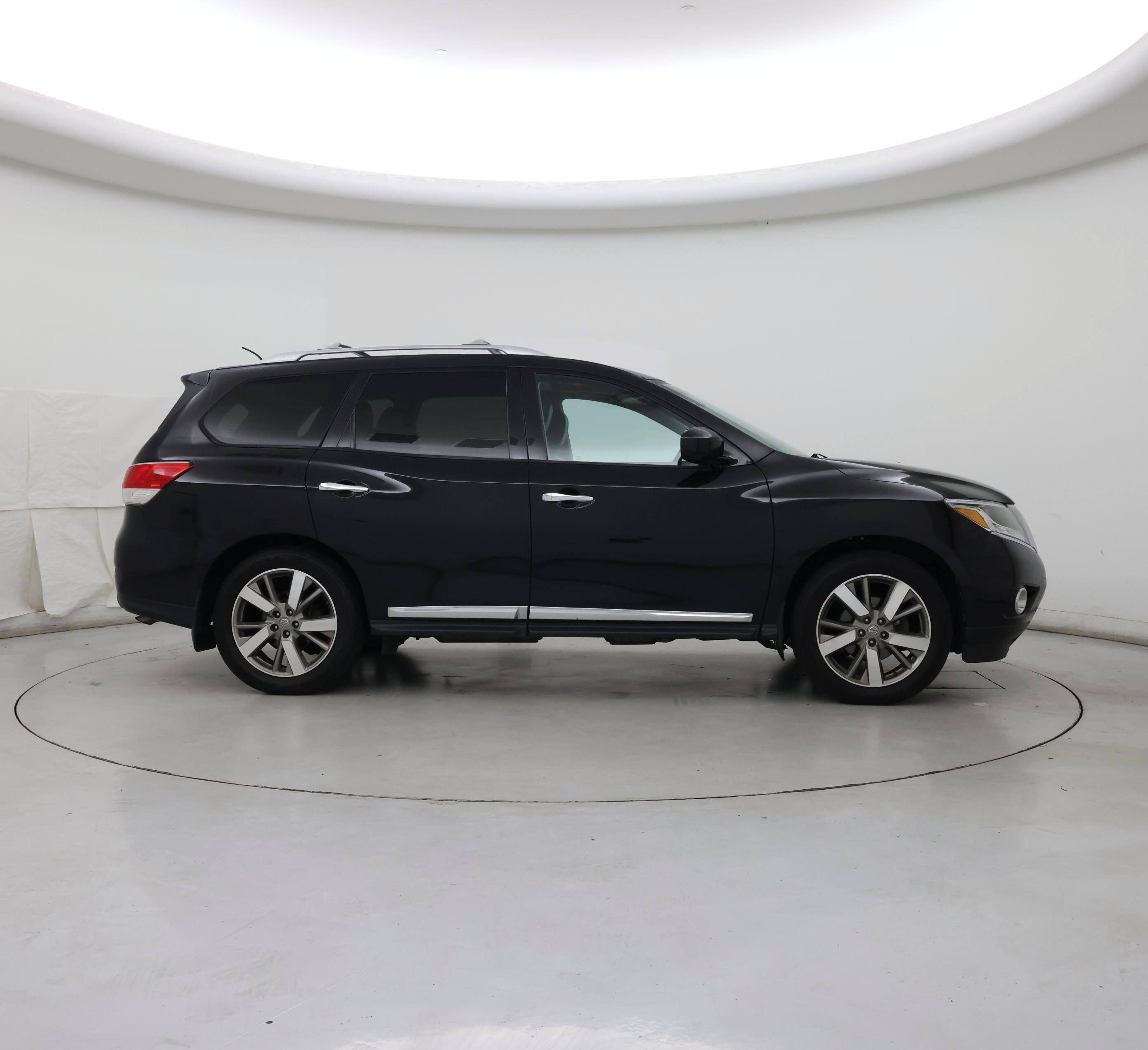 Thumbnail: 2016 Nissan Pathfinder - 7