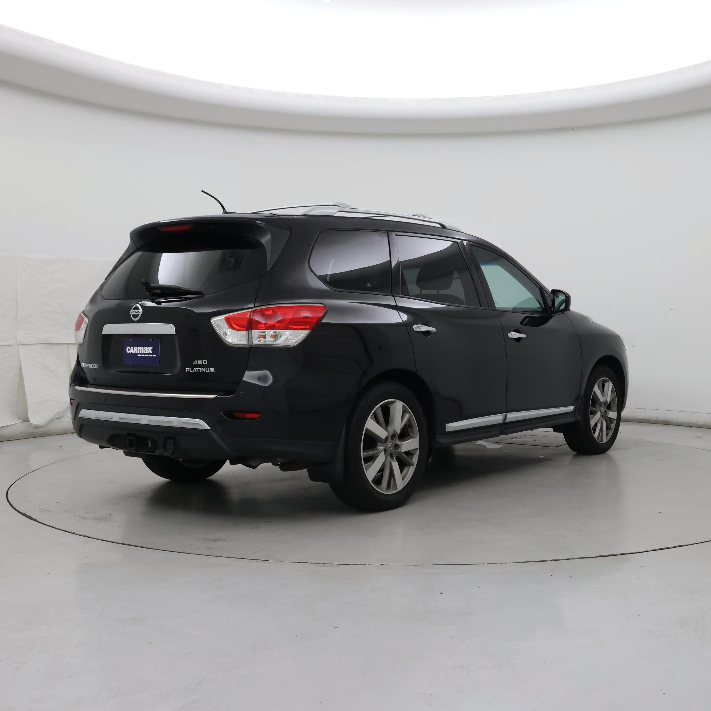 Thumbnail: 2016 Nissan Pathfinder - 8