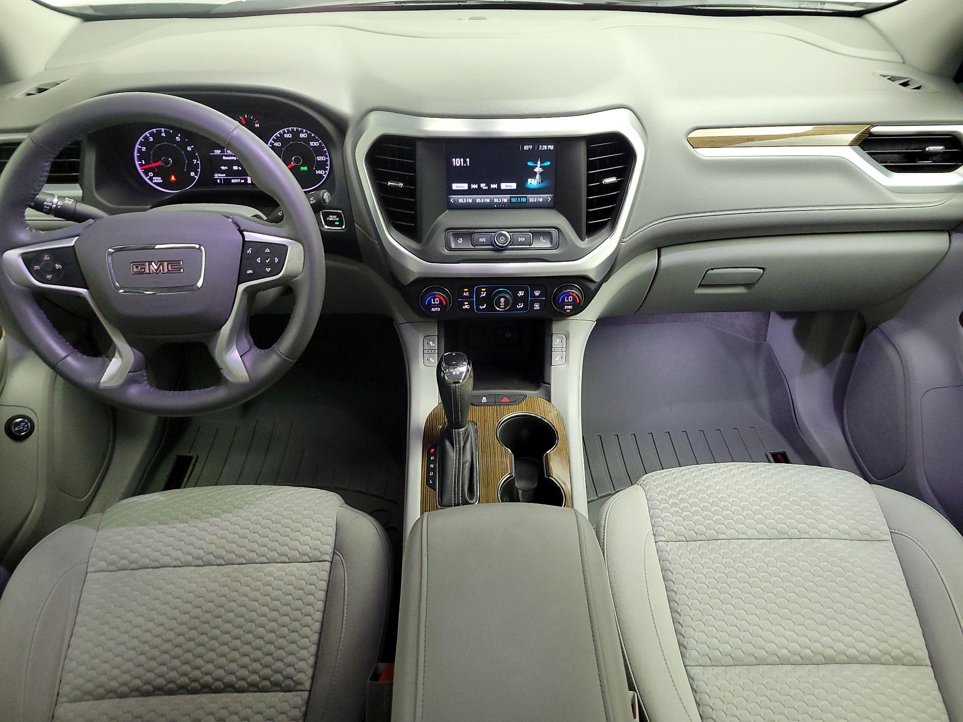 Thumbnail: 2017 GMC Acadia - 9