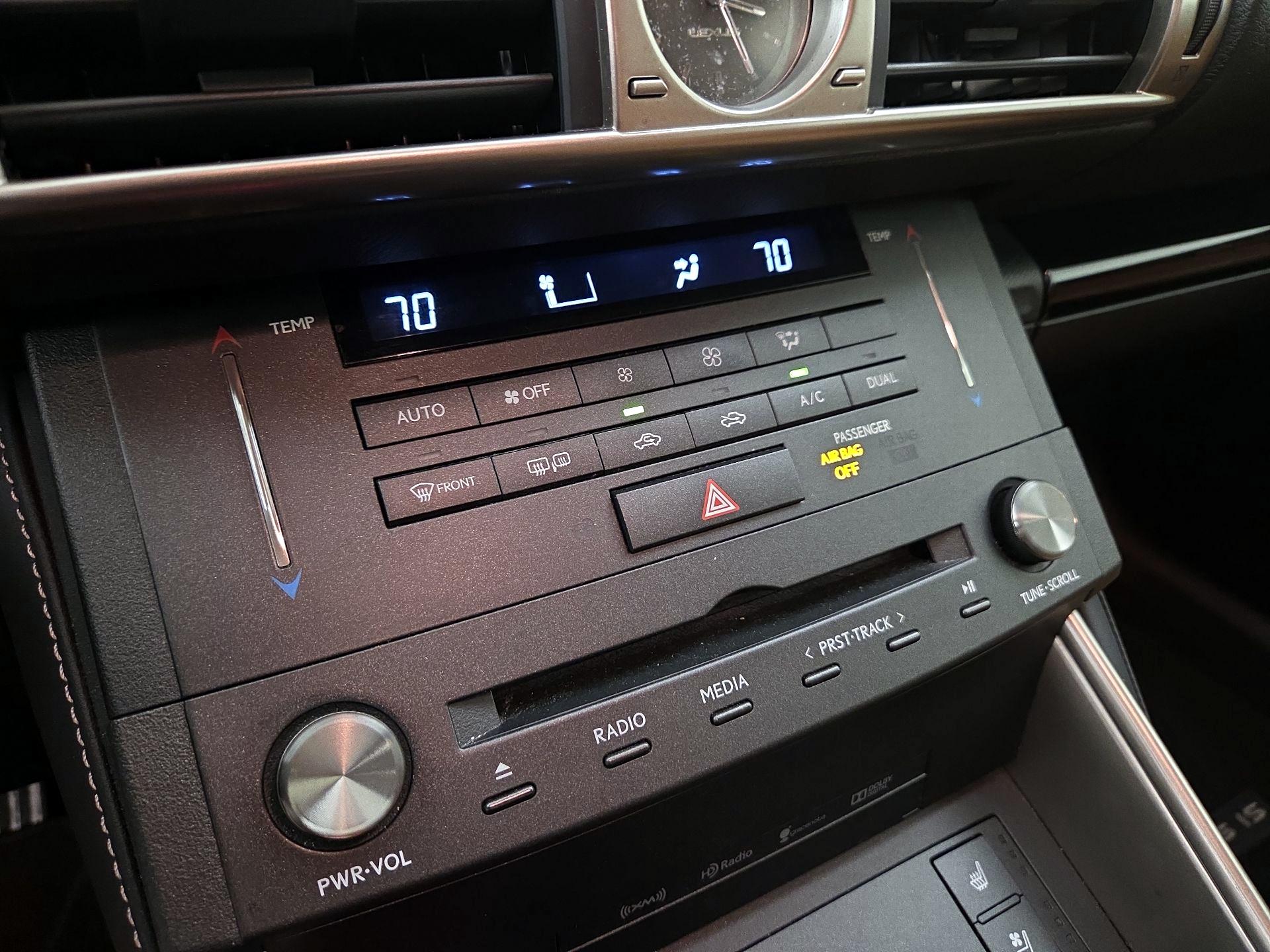 Thumbnail: 2015 Lexus IS - 16