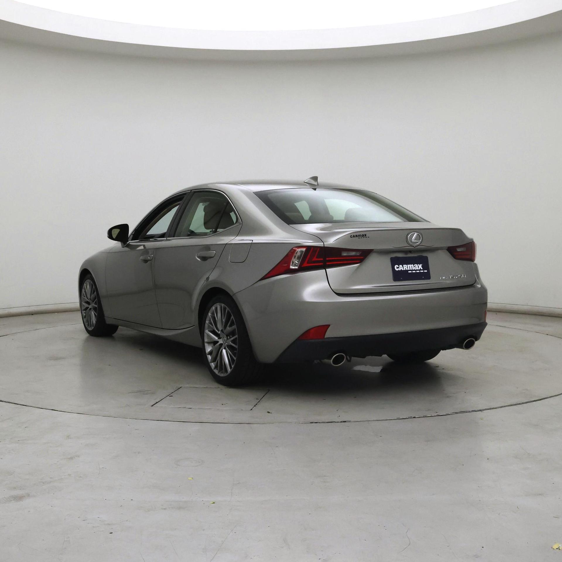 Thumbnail: 2015 Lexus IS - 2