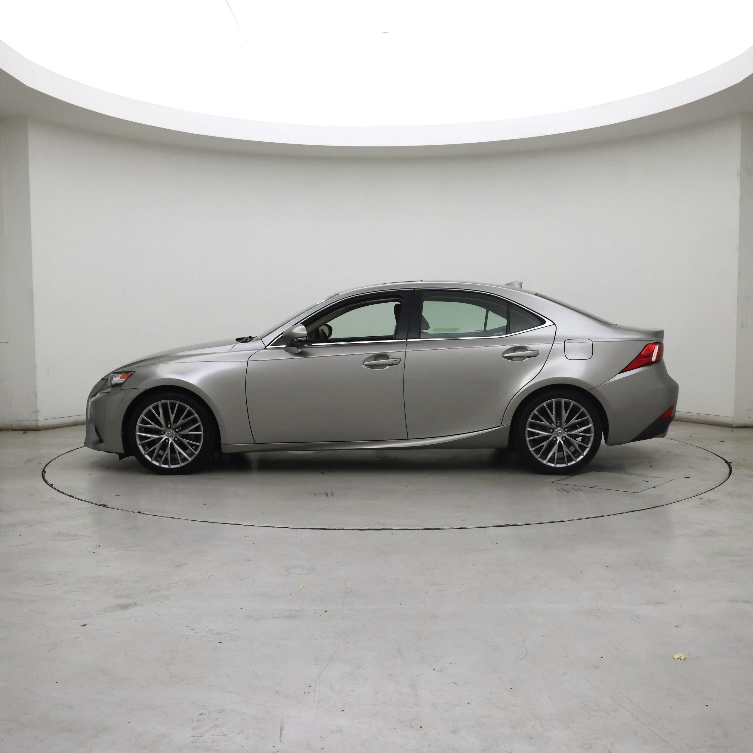 Thumbnail: 2015 Lexus IS - 3