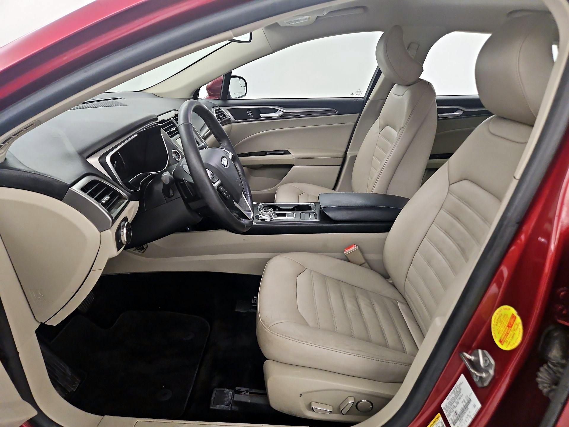 Thumbnail: 2017 Ford Fusion - 9