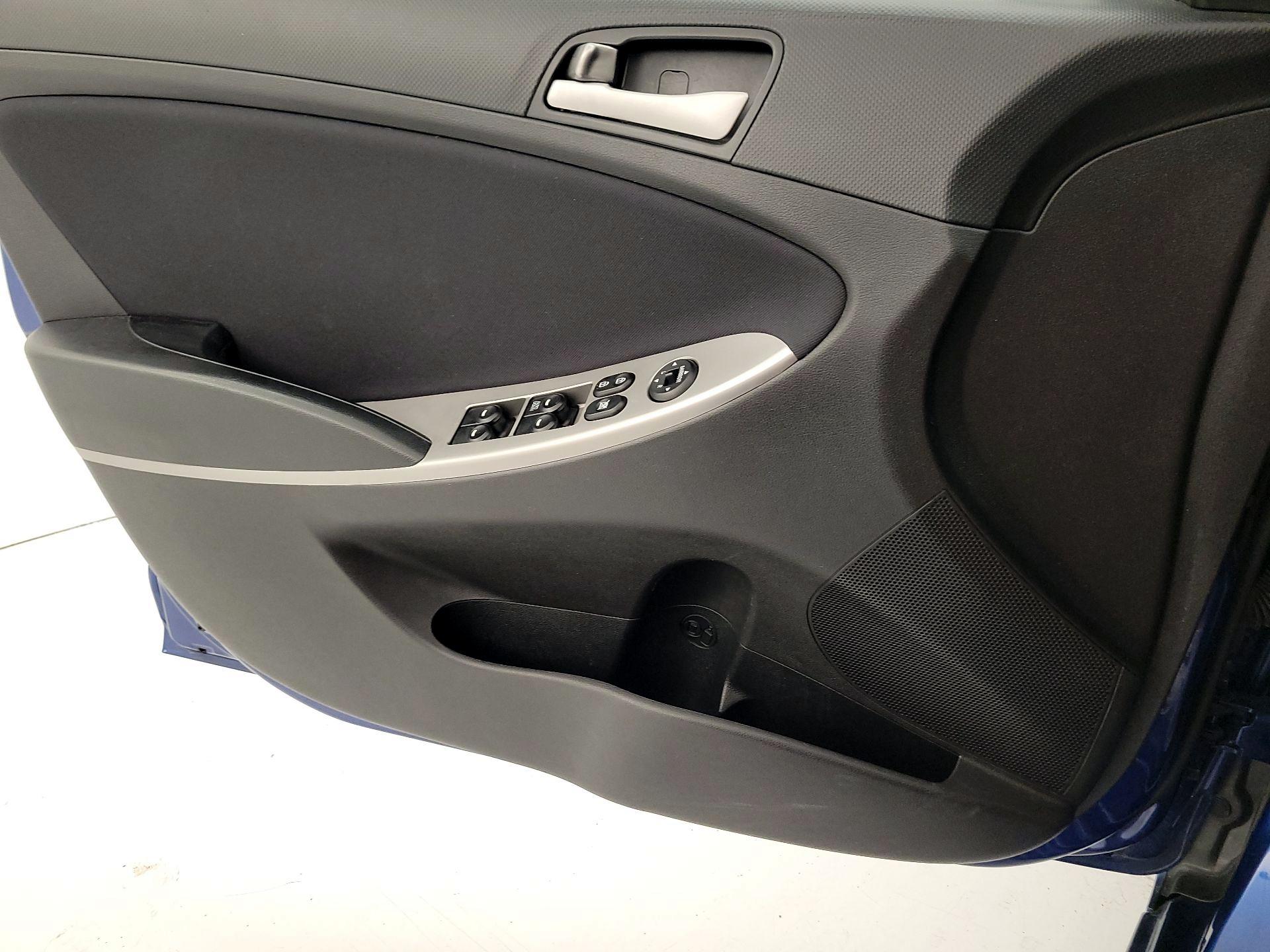 Thumbnail: 2016 Hyundai Accent - 12