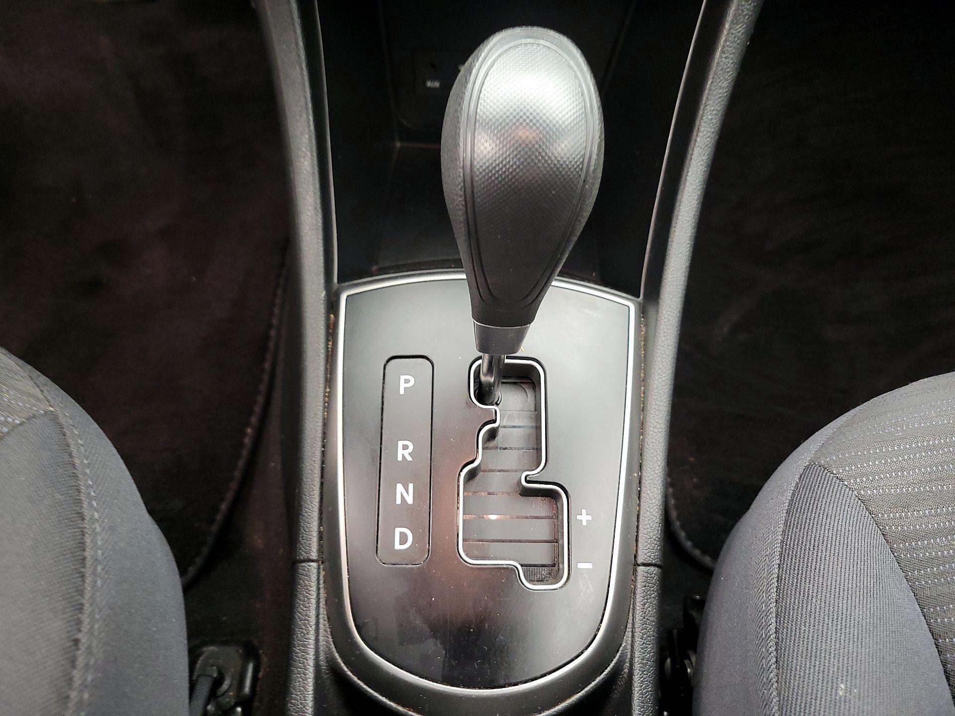 Thumbnail: 2016 Hyundai Accent - 16