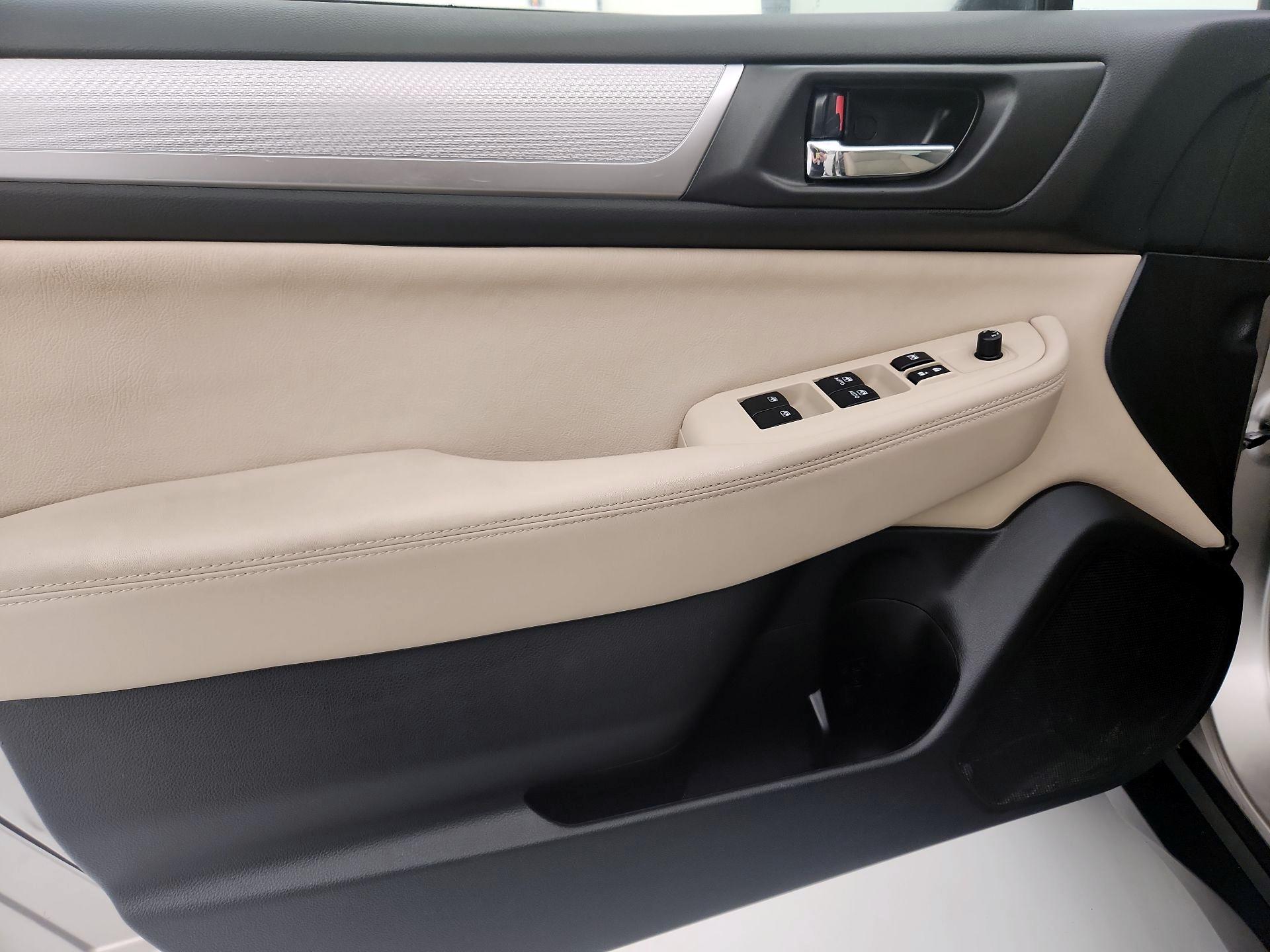 Thumbnail: 2016 Subaru Outback - 12