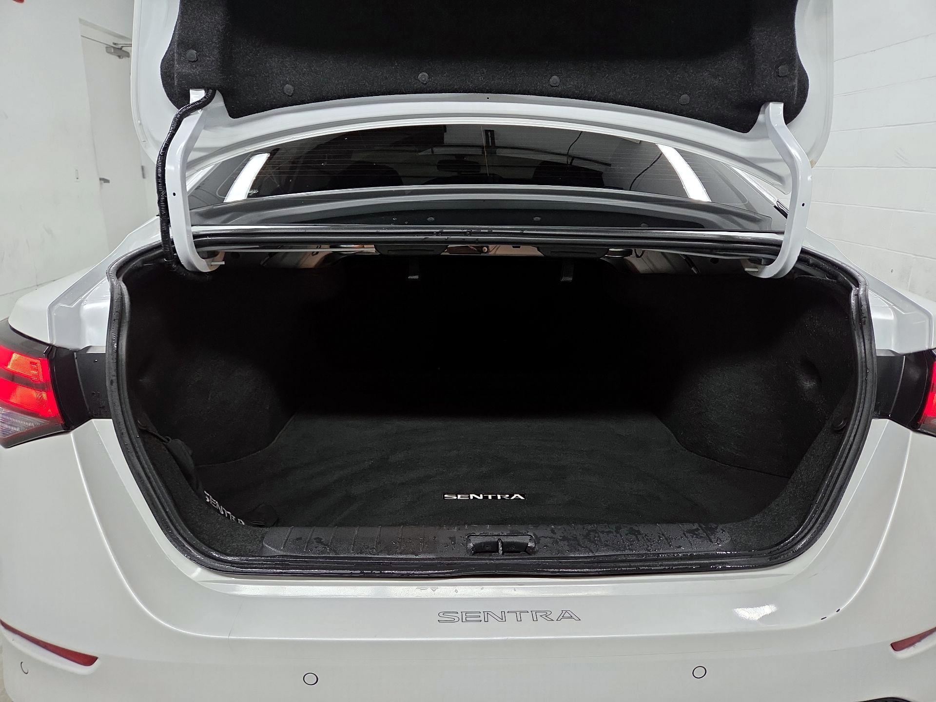 Thumbnail: 2022 Nissan Sentra - 18