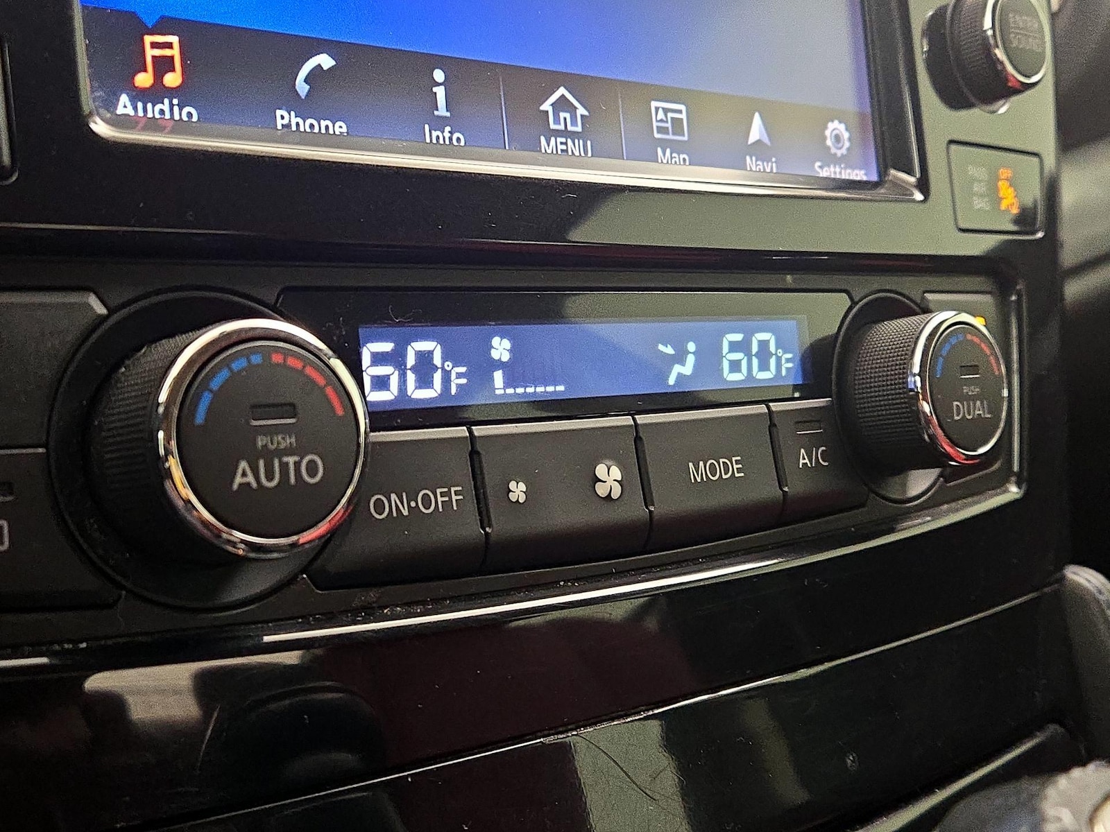 2017 Nissan Maxima S - Photo 18