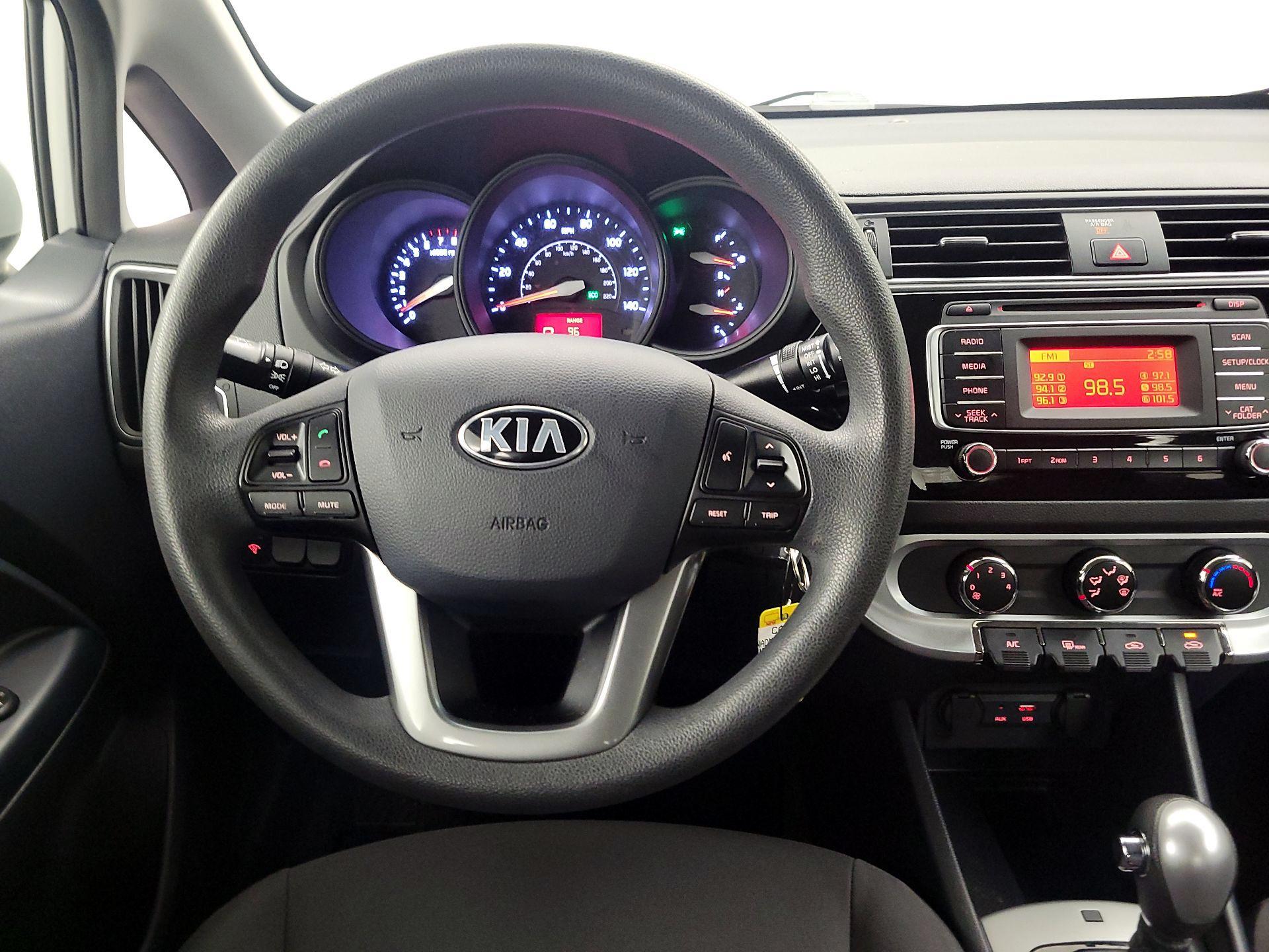 Thumbnail: 2017 Kia Rio - 10
