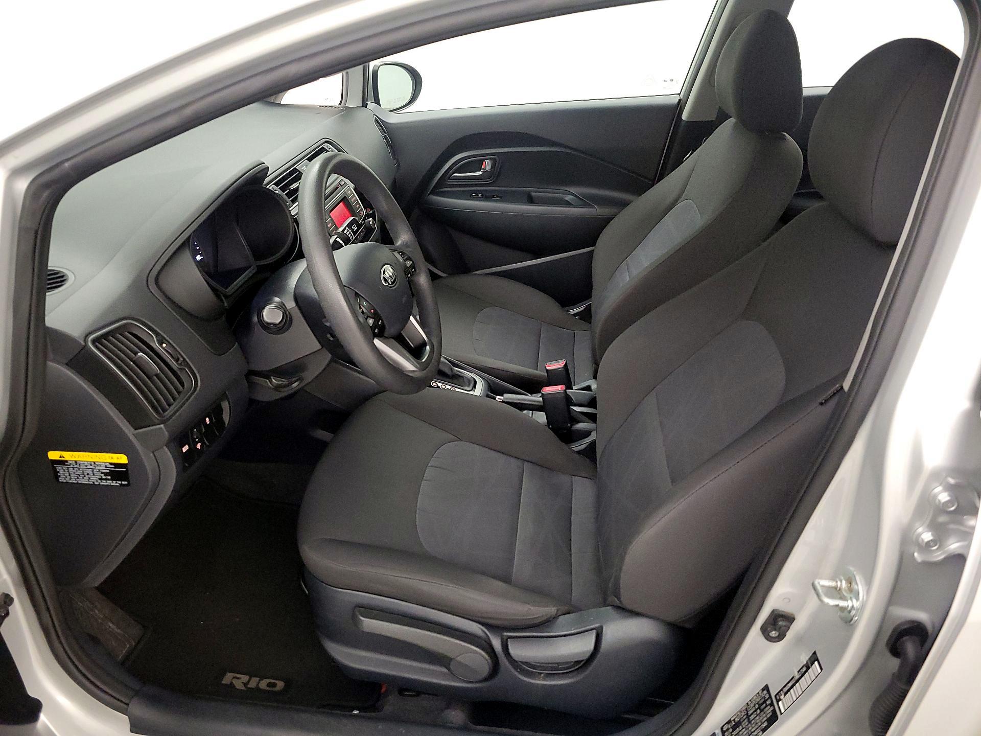 Thumbnail: 2017 Kia Rio - 11