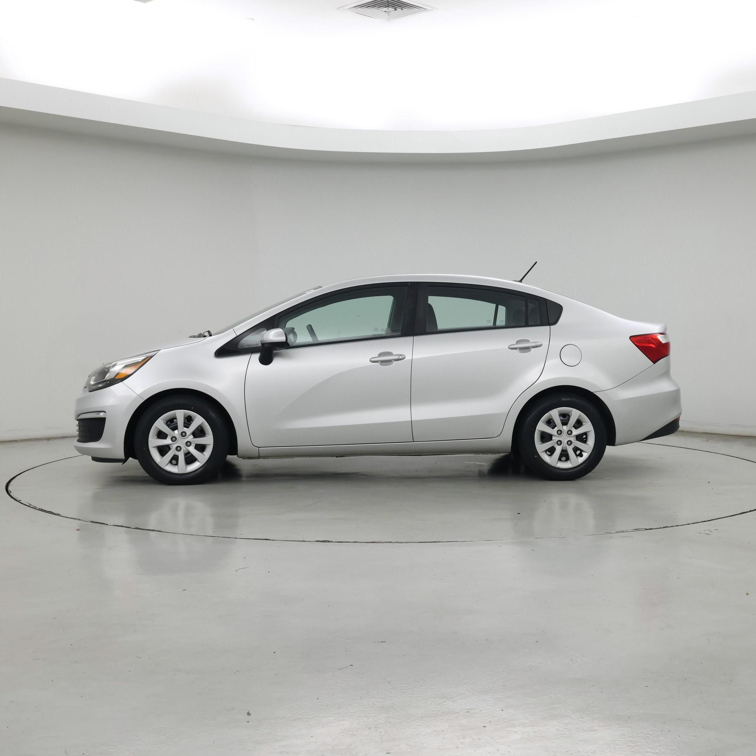 Thumbnail: 2017 Kia Rio - 3