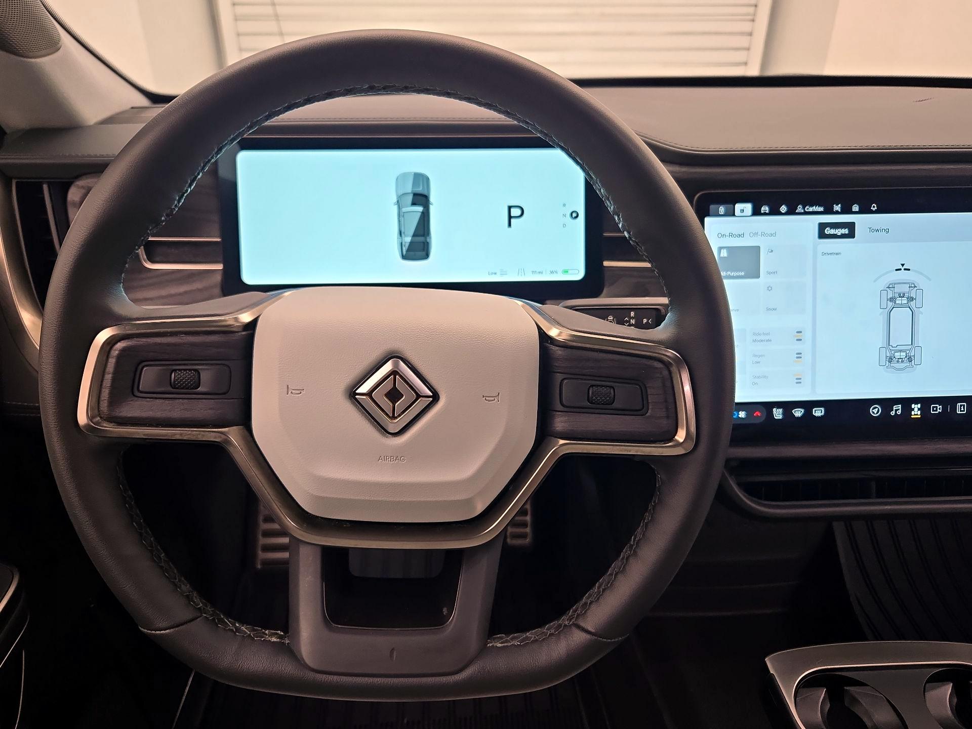 Thumbnail: 2023 Rivian R1S - 10