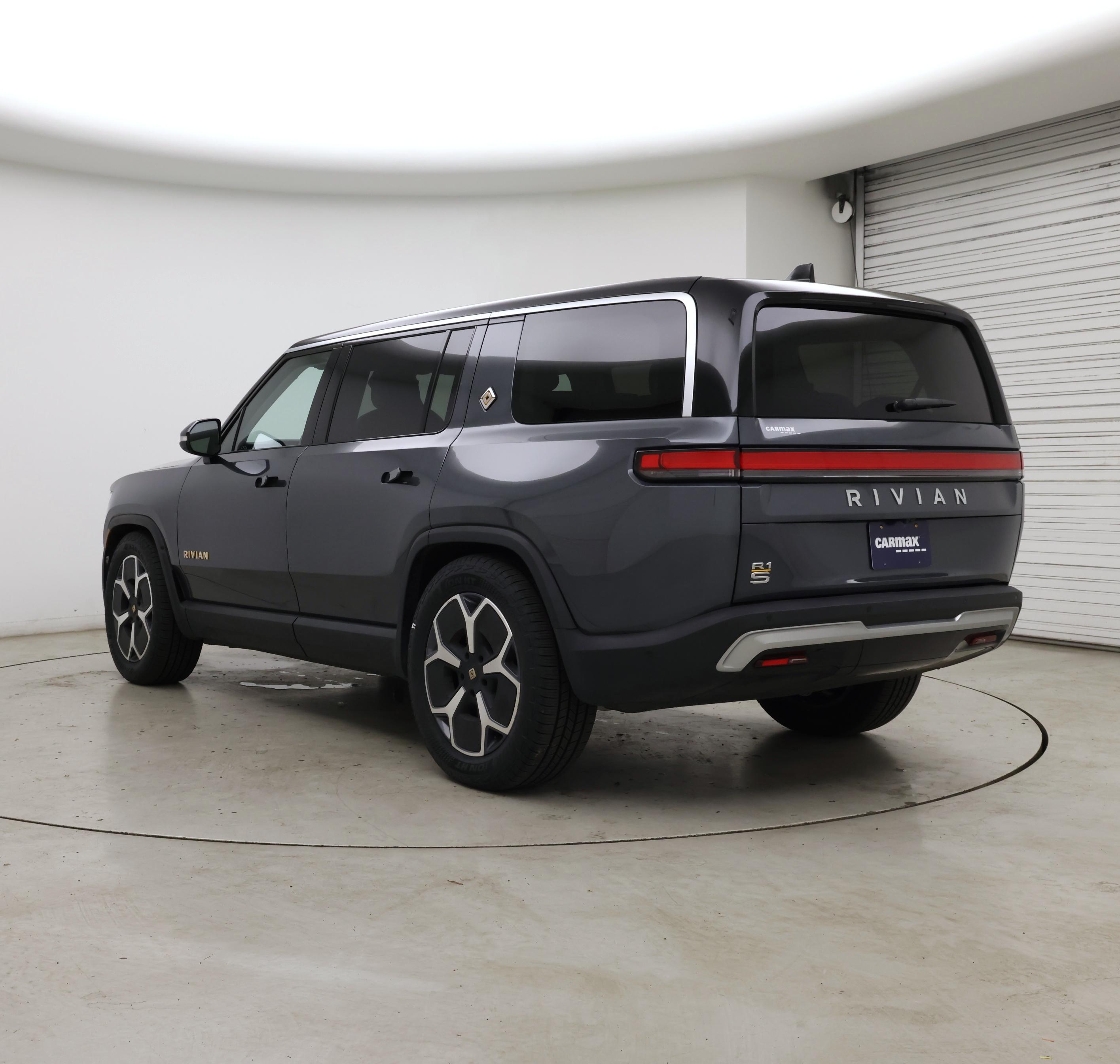 Thumbnail: 2023 Rivian R1S - 2