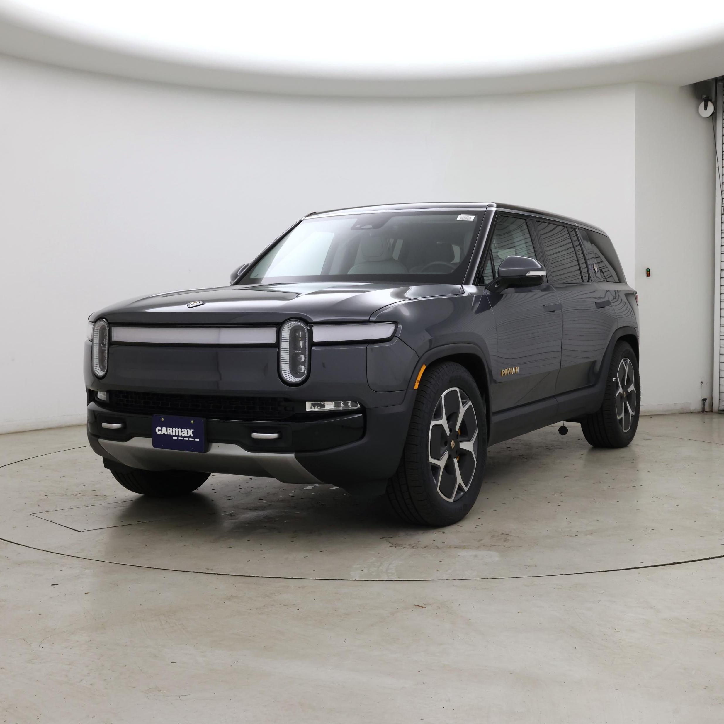 Thumbnail: 2023 Rivian R1S - 4