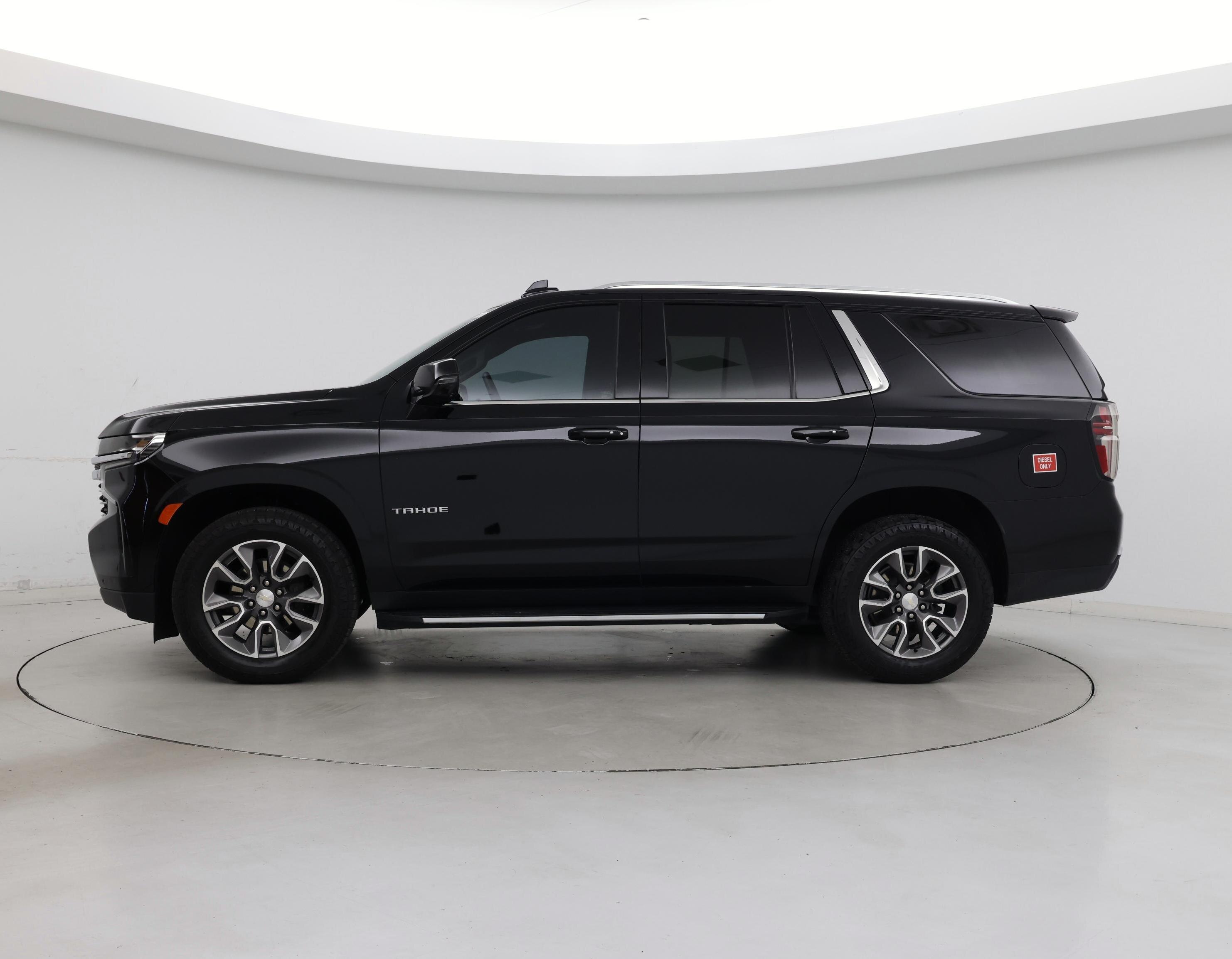 Thumbnail: 2023 Chevrolet Tahoe - 3