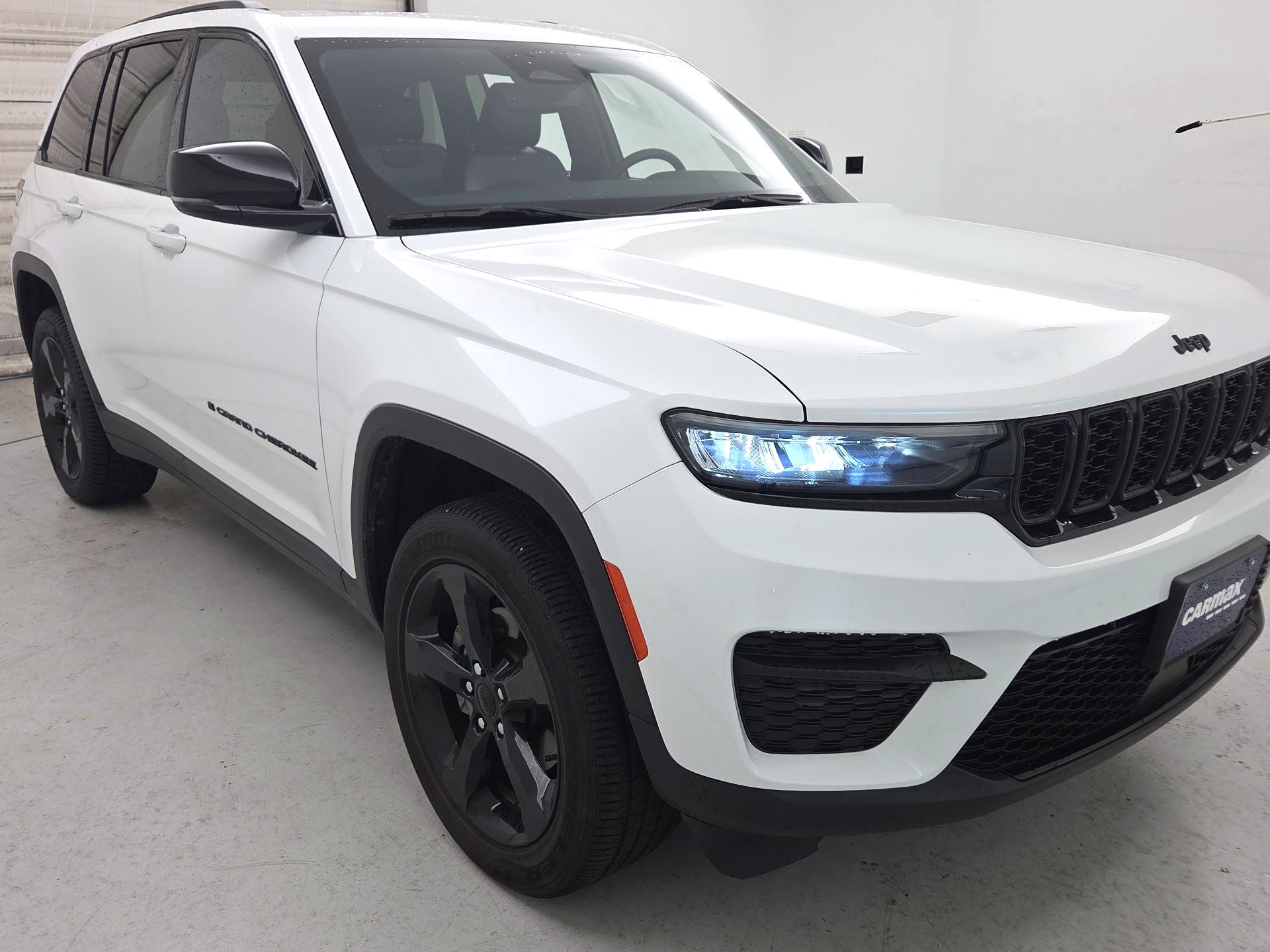 Thumbnail: 2023 Jeep Grand Cherokee - 1