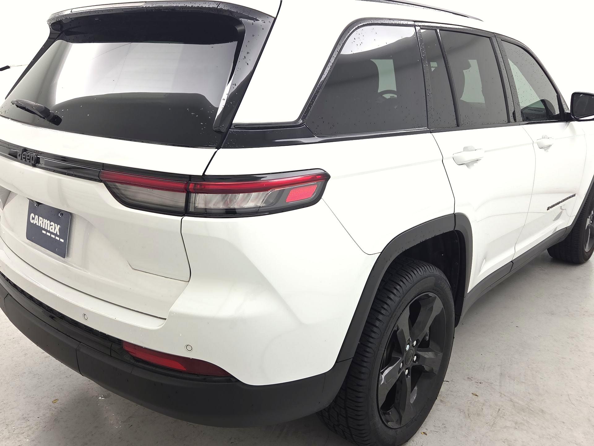 Thumbnail: 2023 Jeep Grand Cherokee - 5