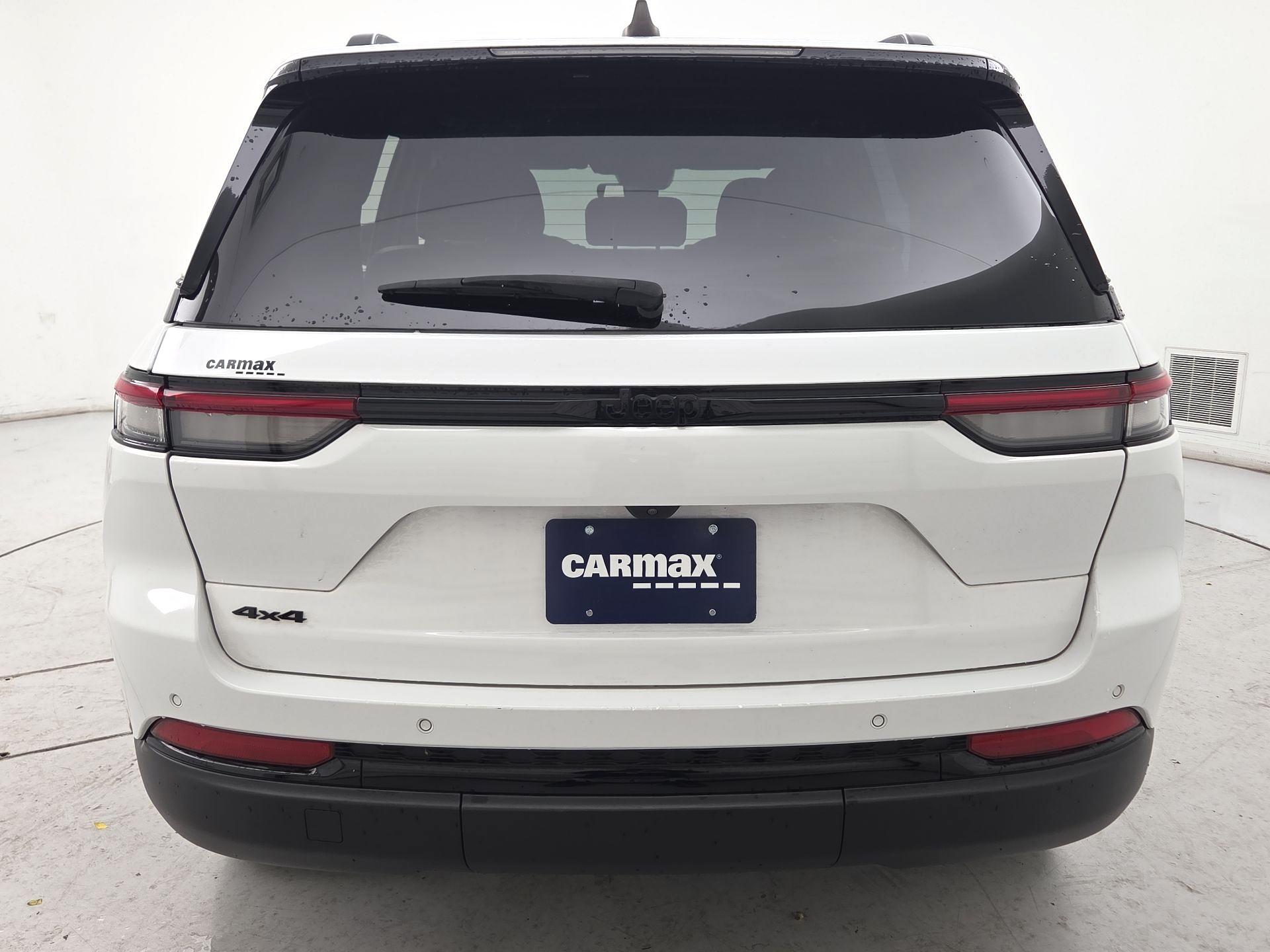 Thumbnail: 2023 Jeep Grand Cherokee - 6