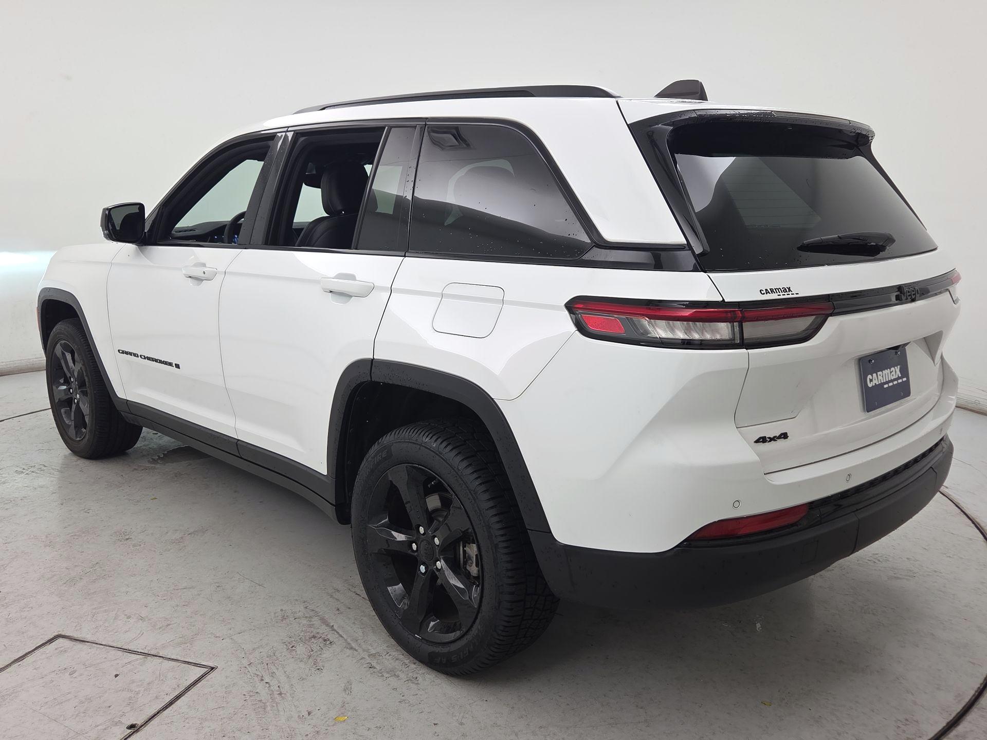 Thumbnail: 2023 Jeep Grand Cherokee - 7