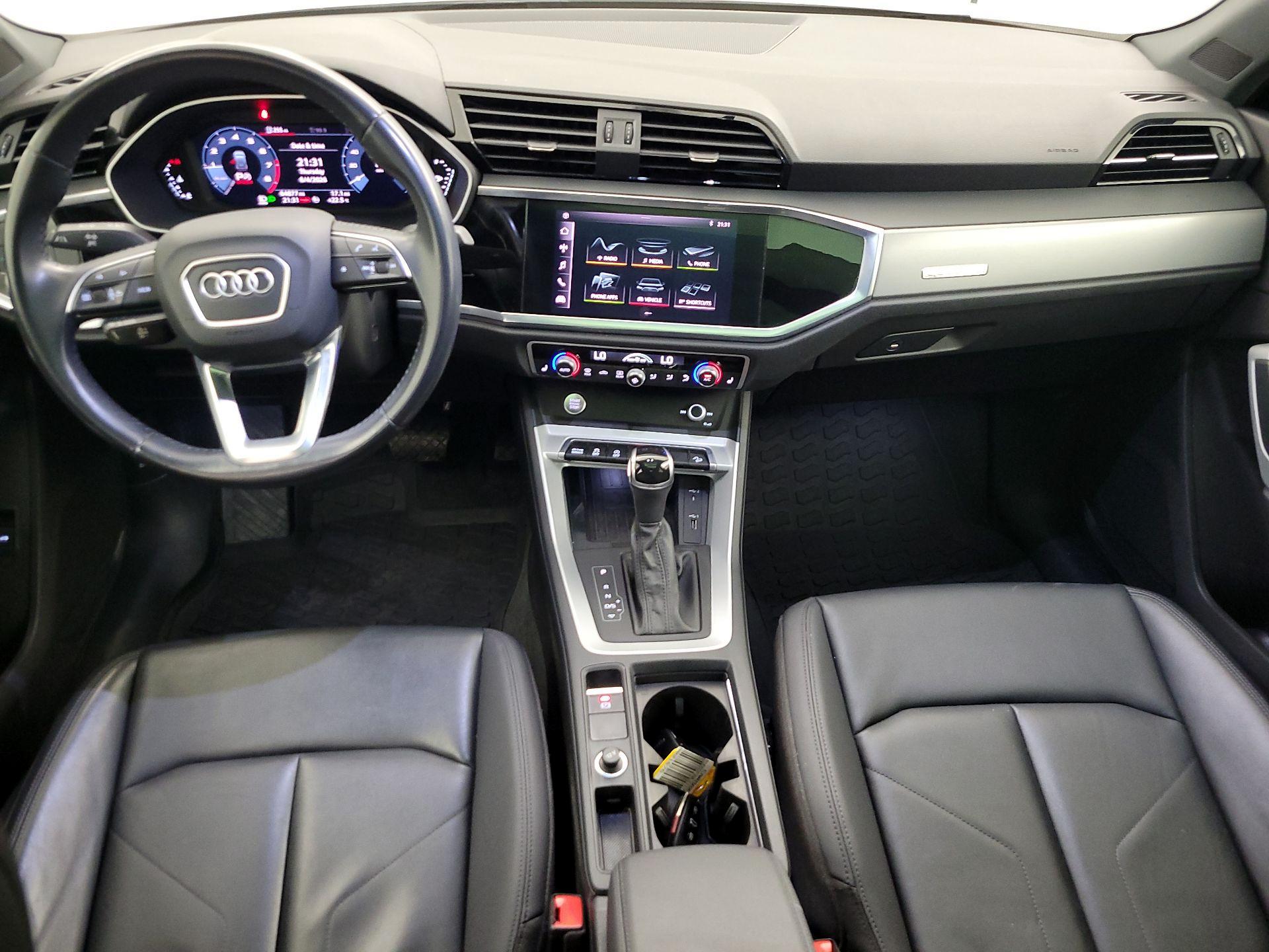 Thumbnail: 2020 Audi Q3 - 9