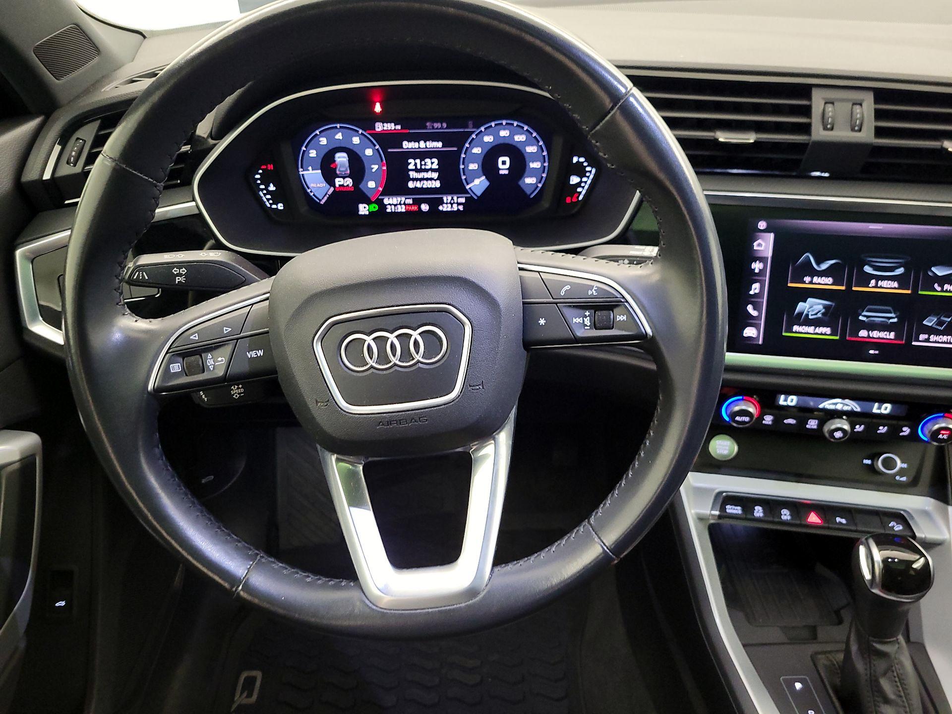 Thumbnail: 2020 Audi Q3 - 10