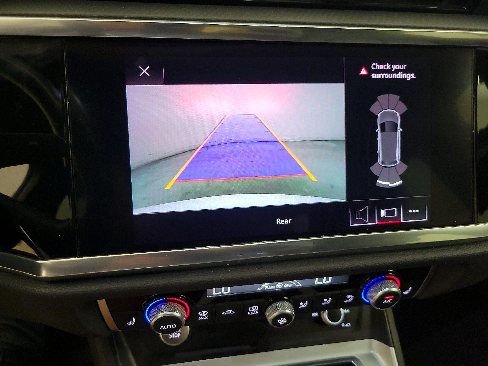 Thumbnail: 2020 Audi Q3 - 14
