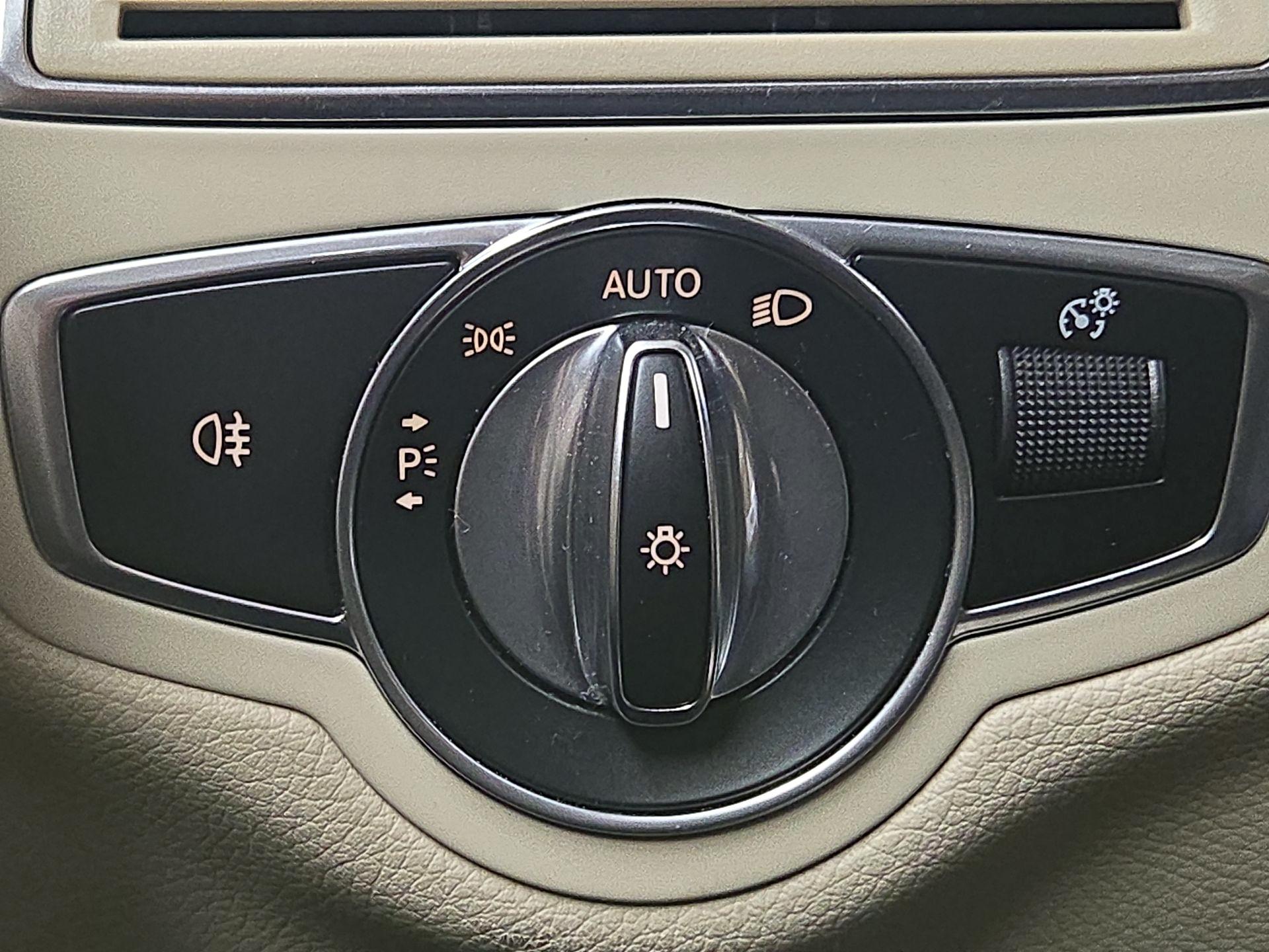 Thumbnail: 2019 Mercedes-Benz C-Class - 11