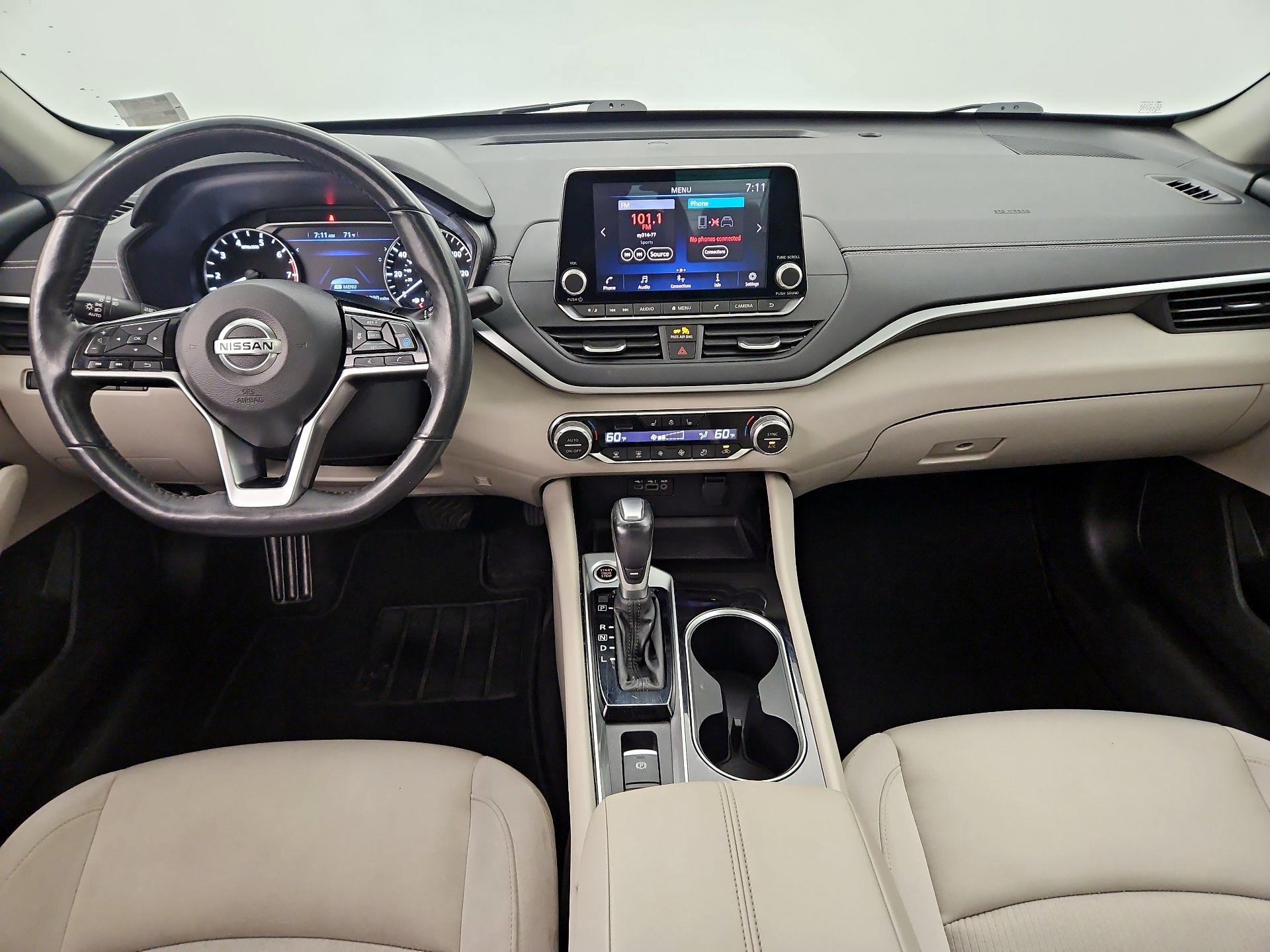 Thumbnail: 2020 Nissan Altima - 9