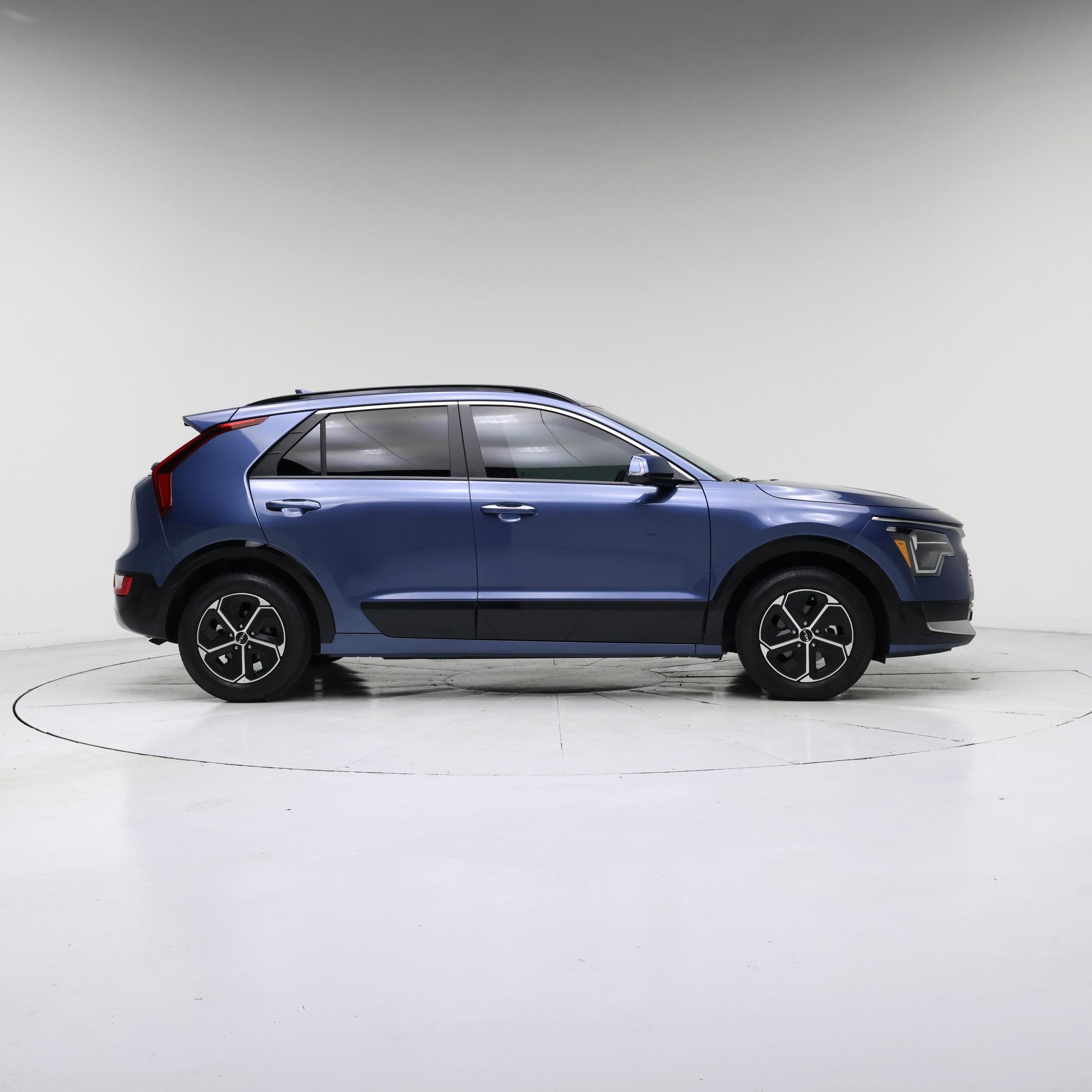 Thumbnail: 2025 Kia Niro - 7