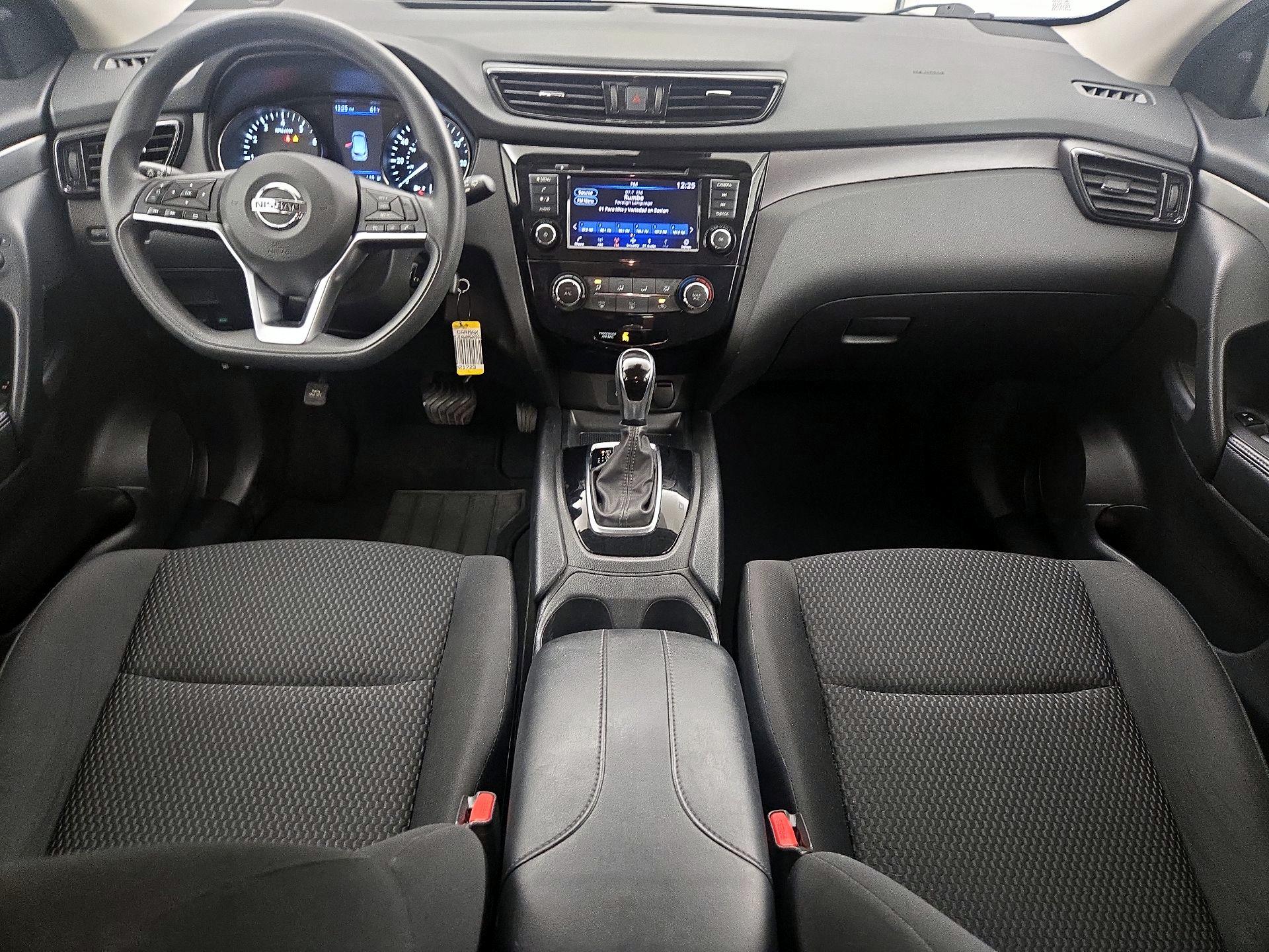 Thumbnail: 2021 Nissan Rogue Sport - 9