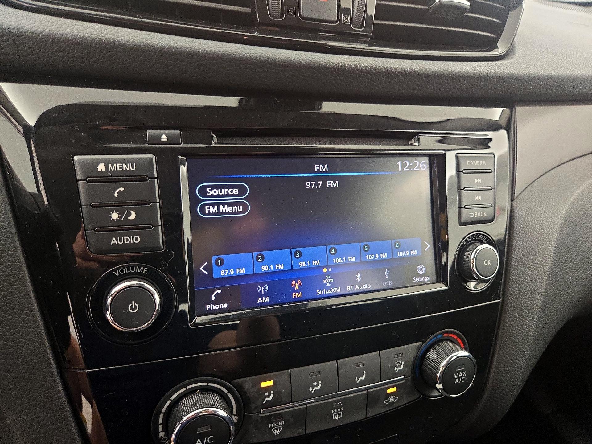 Thumbnail: 2021 Nissan Rogue Sport - 15