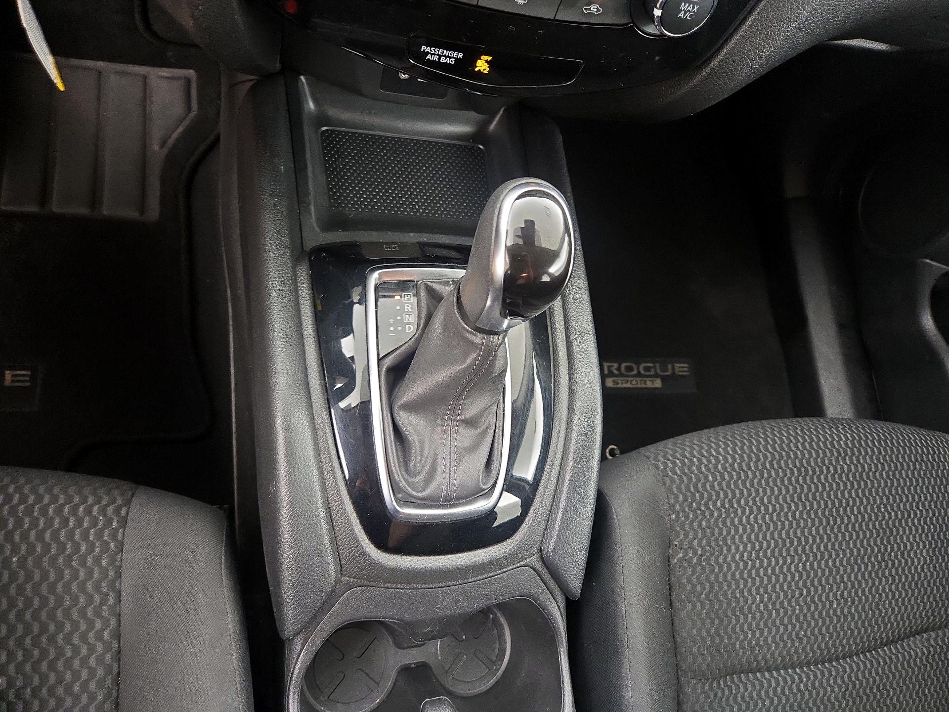 Thumbnail: 2021 Nissan Rogue Sport - 17