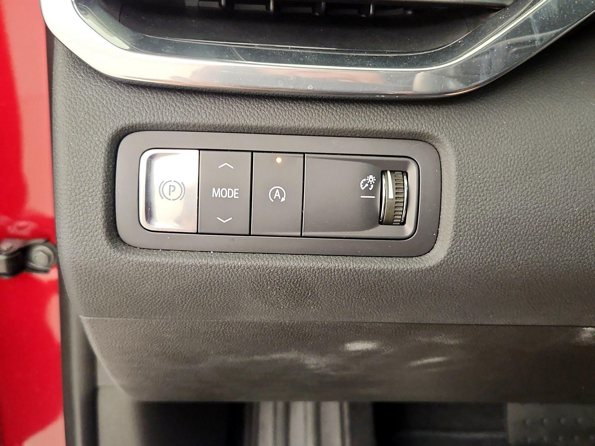 Thumbnail: 2025 GMC Acadia - 13