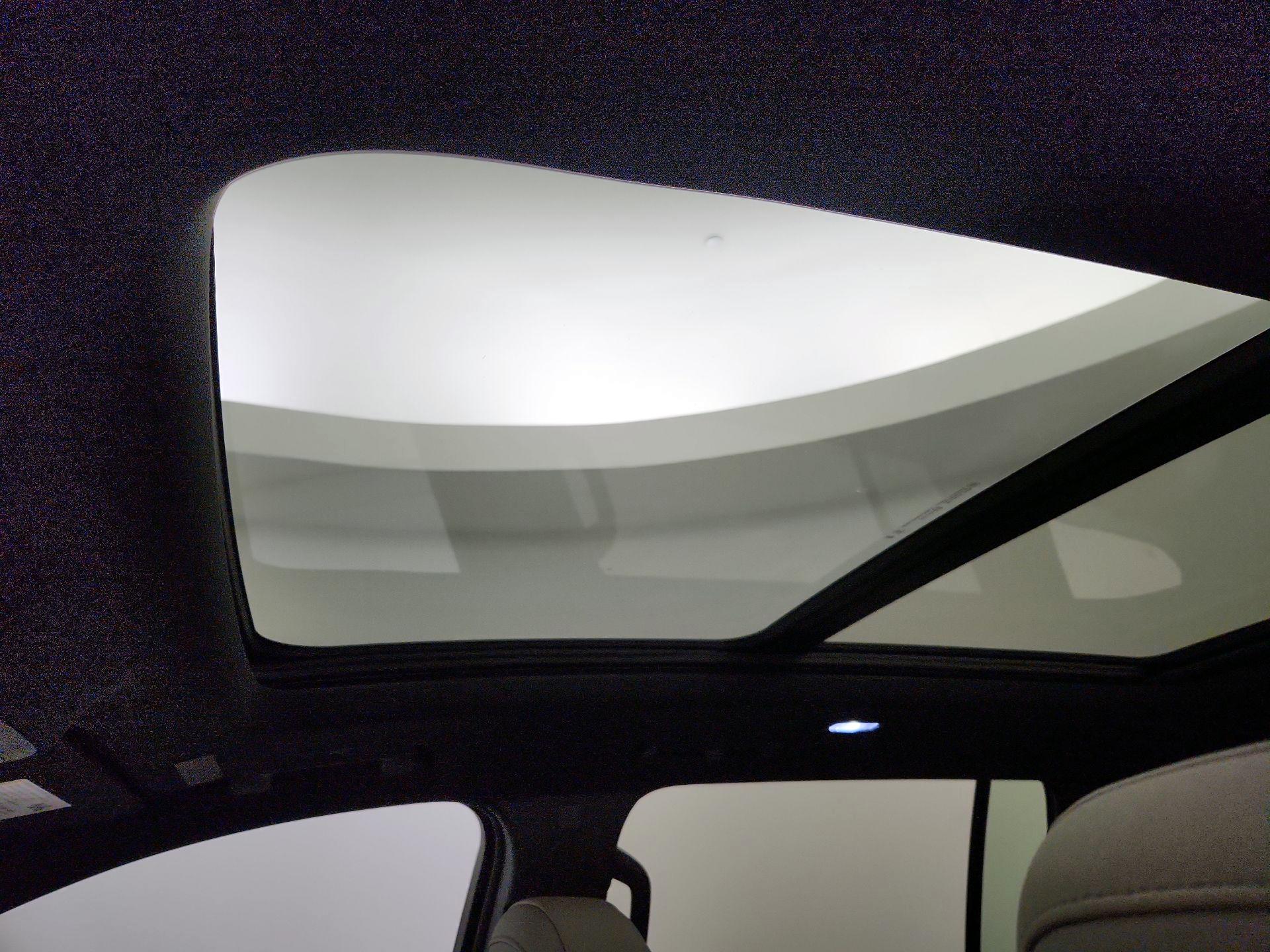 Thumbnail: 2025 GMC Acadia - 19