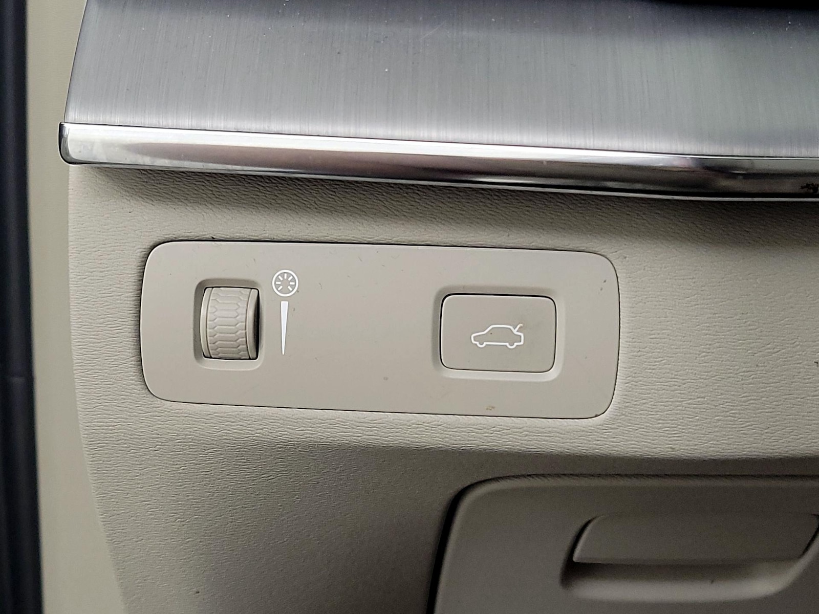 2022 Volvo XC90 Momentum - Photo 14