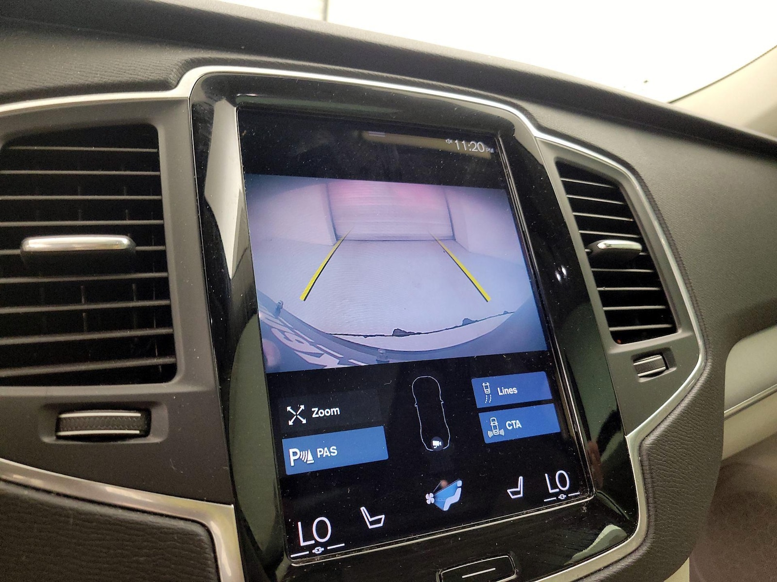 2022 Volvo XC90 Momentum - Photo 15