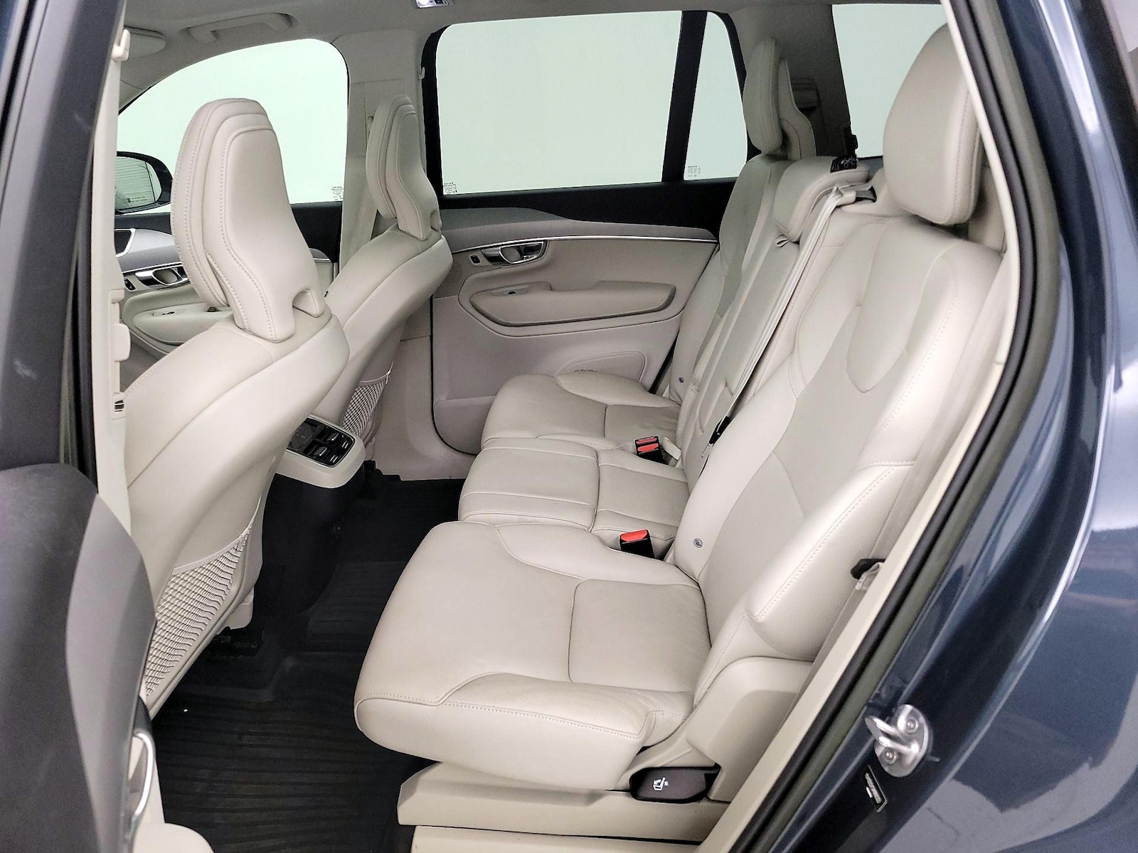 2022 Volvo XC90 Momentum - Photo 21