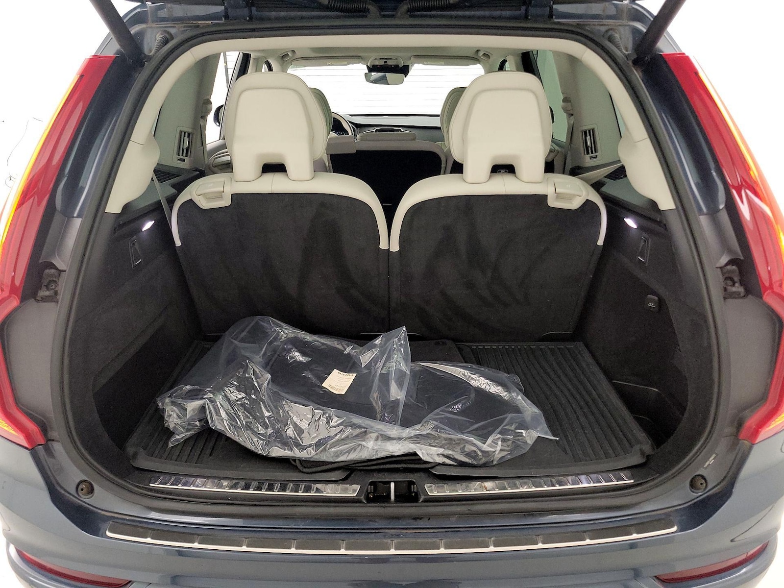 2022 Volvo XC90 Momentum - Photo 23