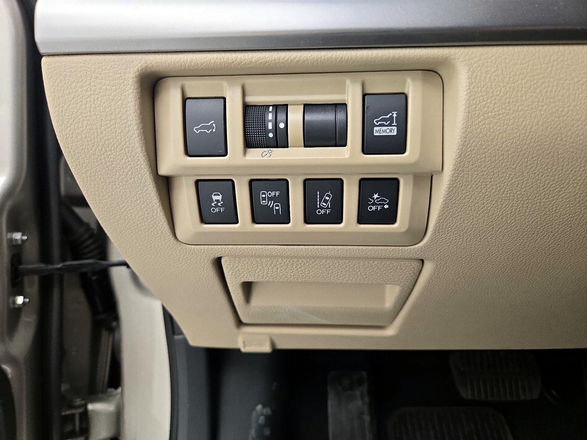 Thumbnail: 2019 Subaru Outback - 13