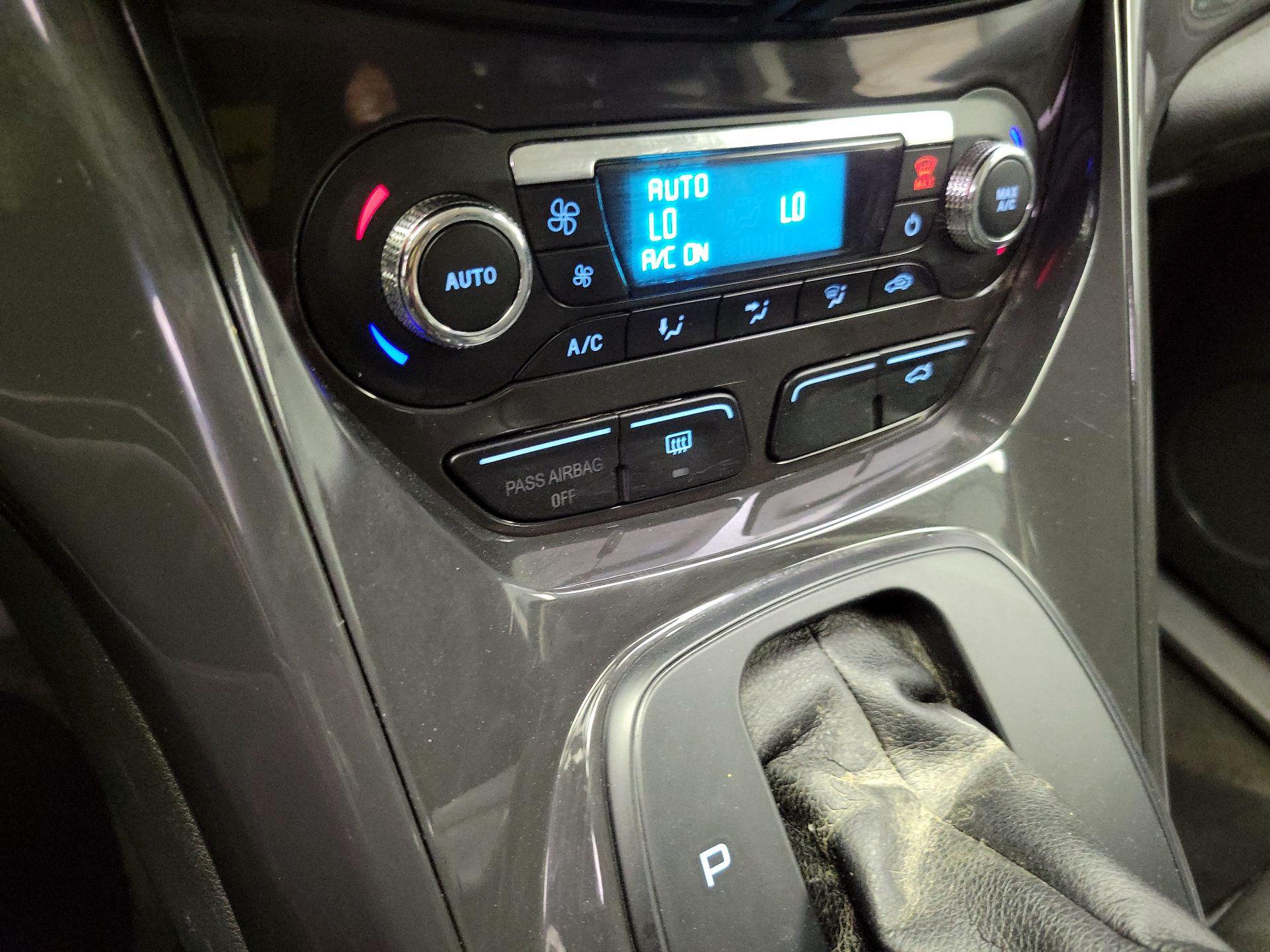 Thumbnail: 2014 Ford Escape - 17