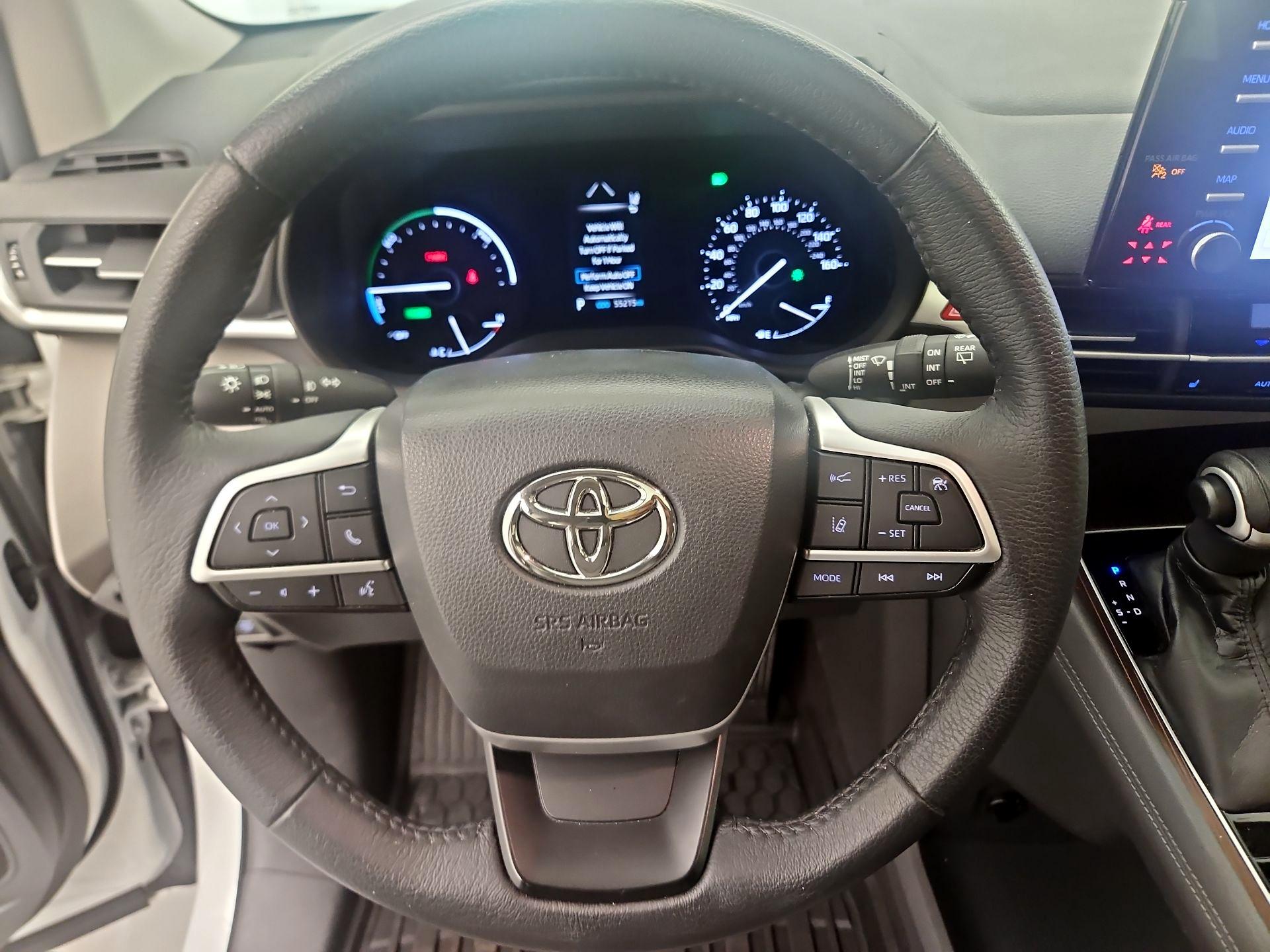 Thumbnail: 2022 Toyota Sienna - 10