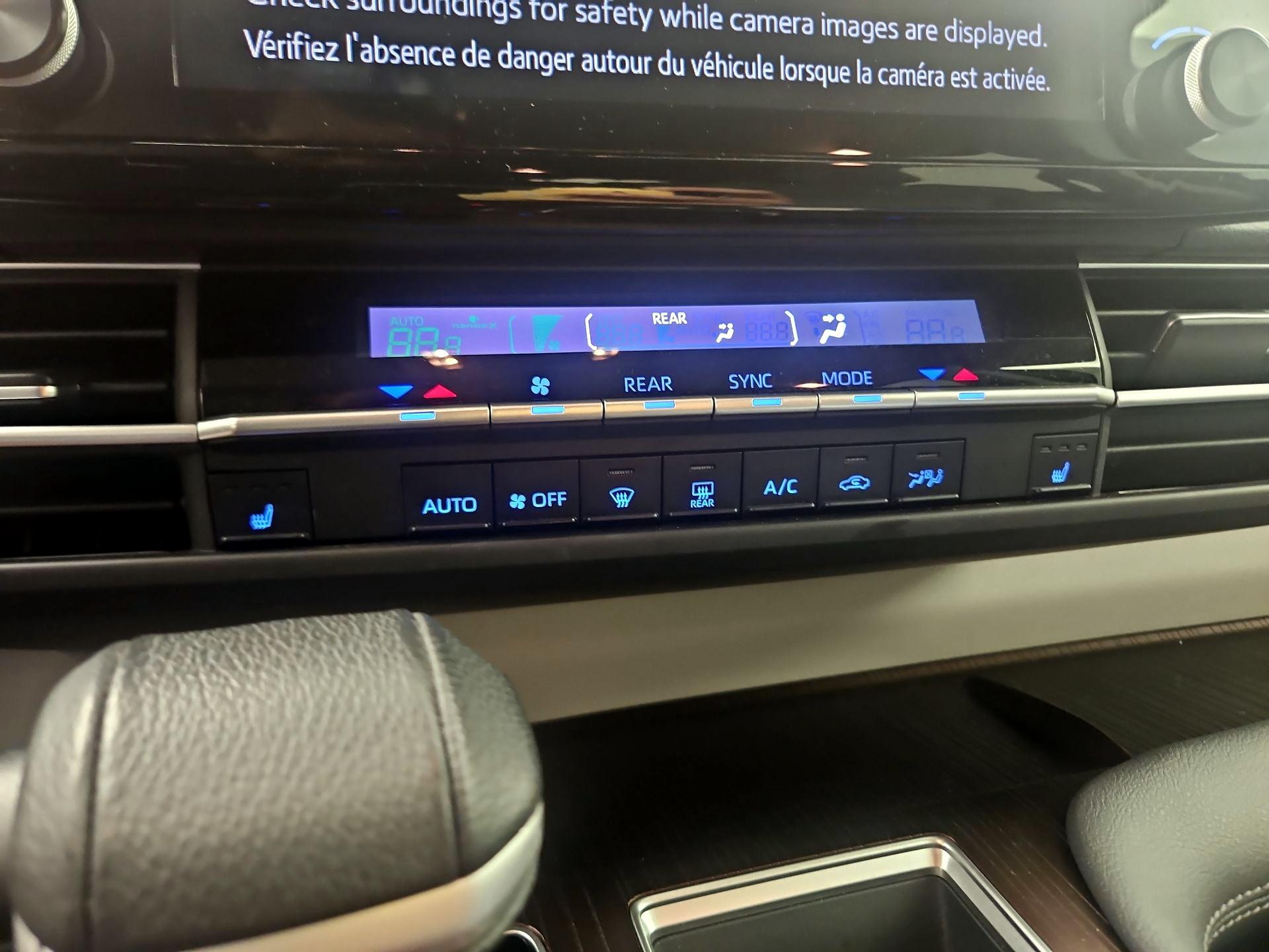 Thumbnail: 2022 Toyota Sienna - 16