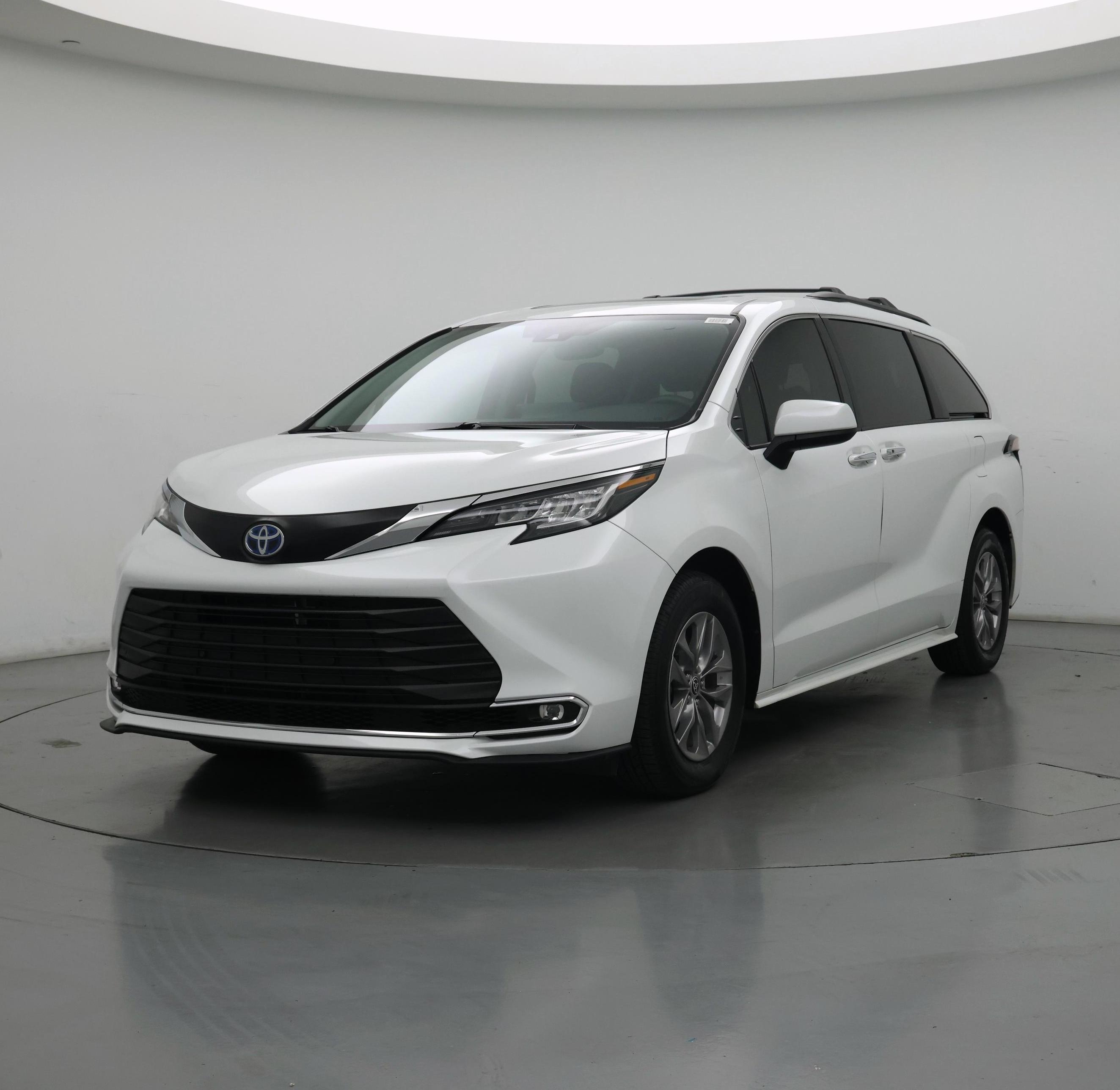 Thumbnail: 2022 Toyota Sienna - 4