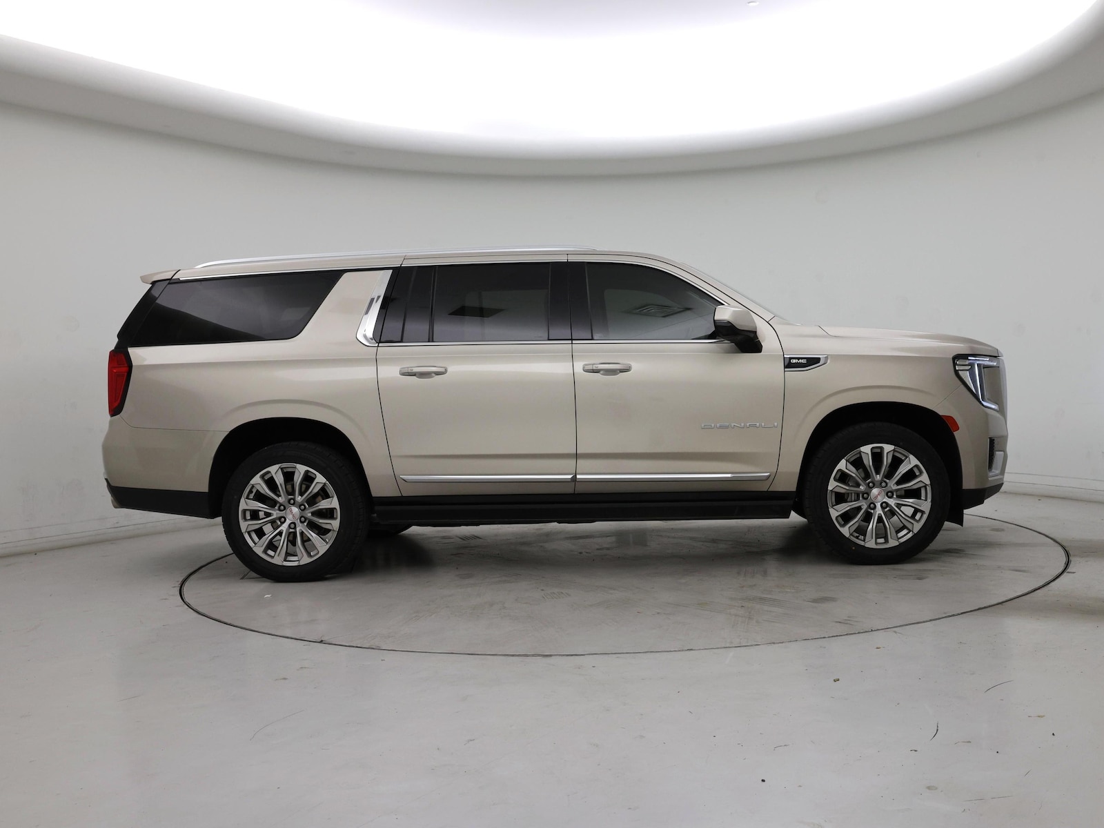 2022 GMC Yukon XL Denali - Photo 8