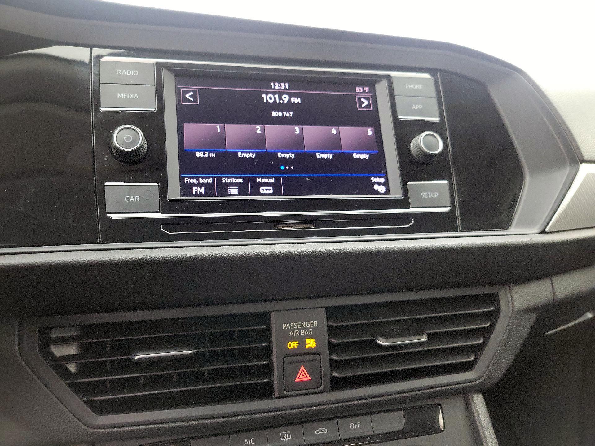 Thumbnail: 2019 Volkswagen Jetta - 15