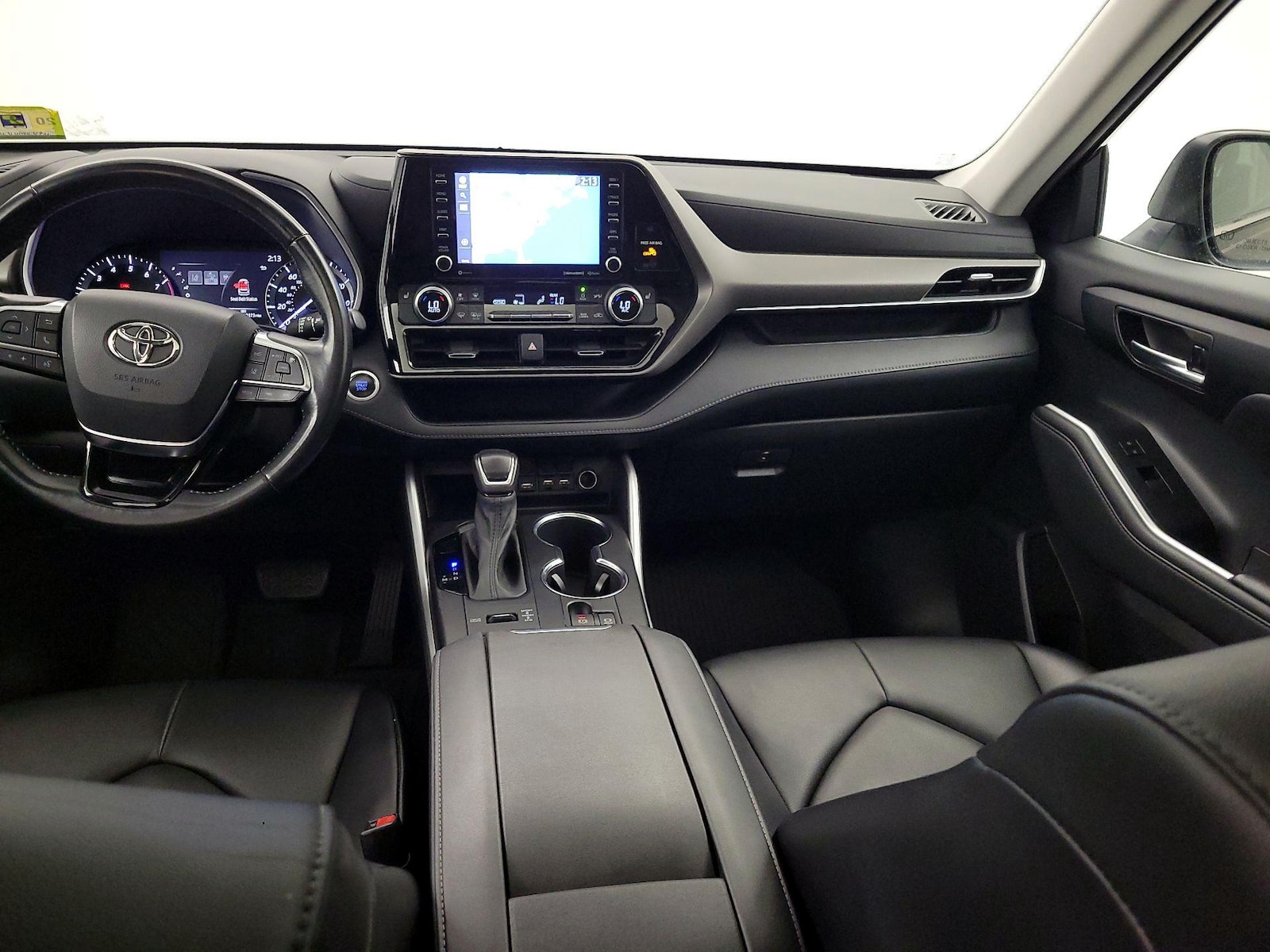 2021 Toyota Highlander XLE - Photo 10