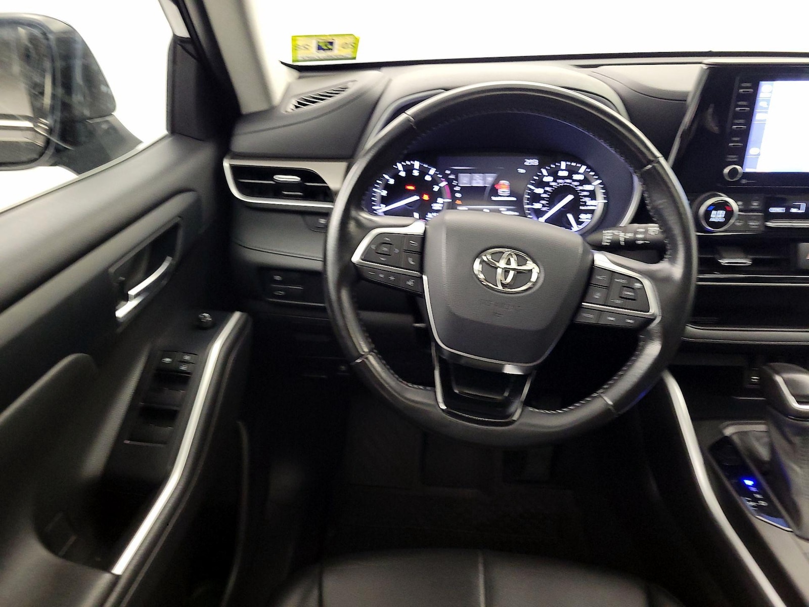 2021 Toyota Highlander XLE - Photo 11